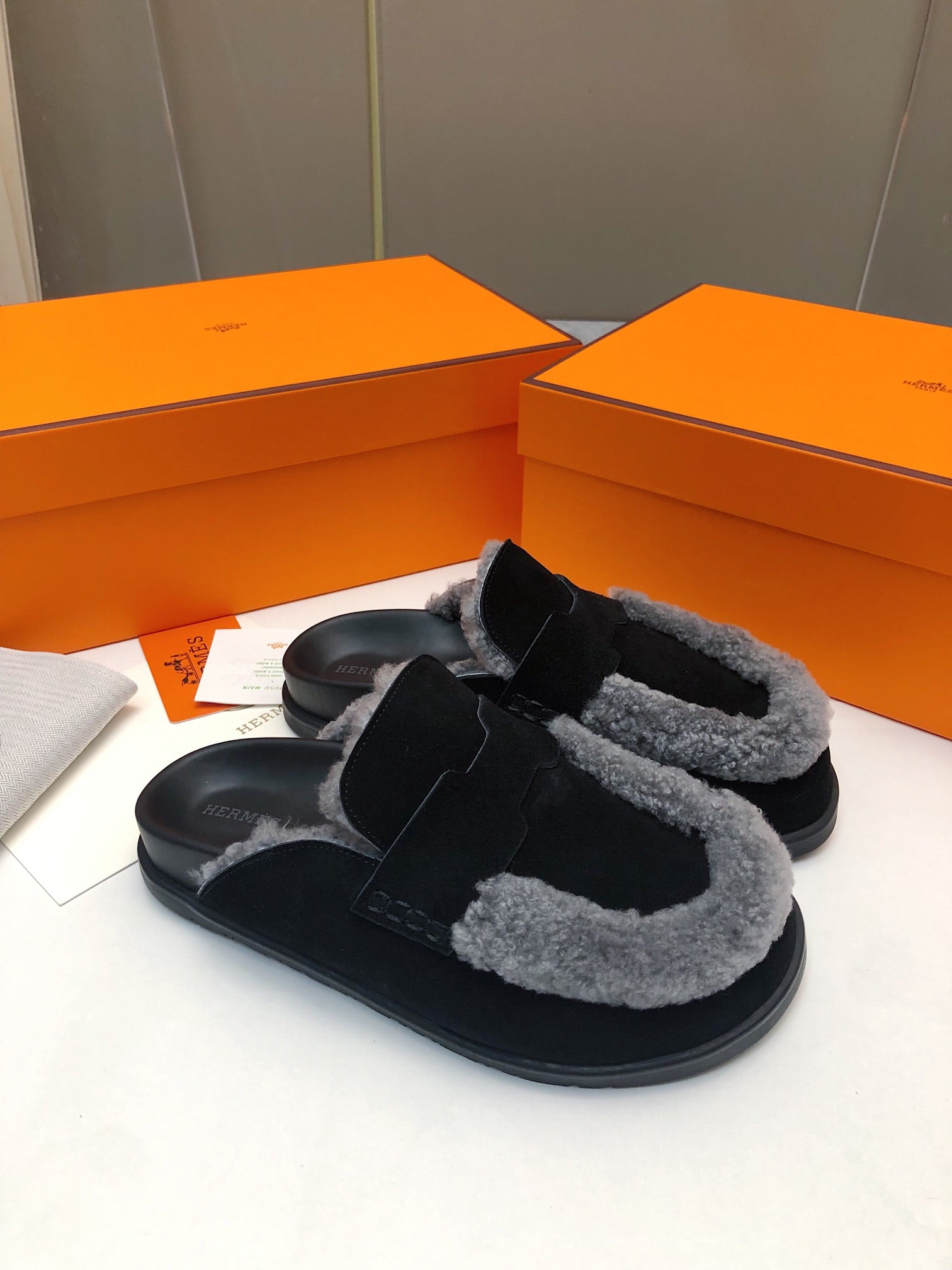 GO MULE IN BLACK SUEDE ATTACH LIGHT GRAY FLEECE、mysite、Cacoeks