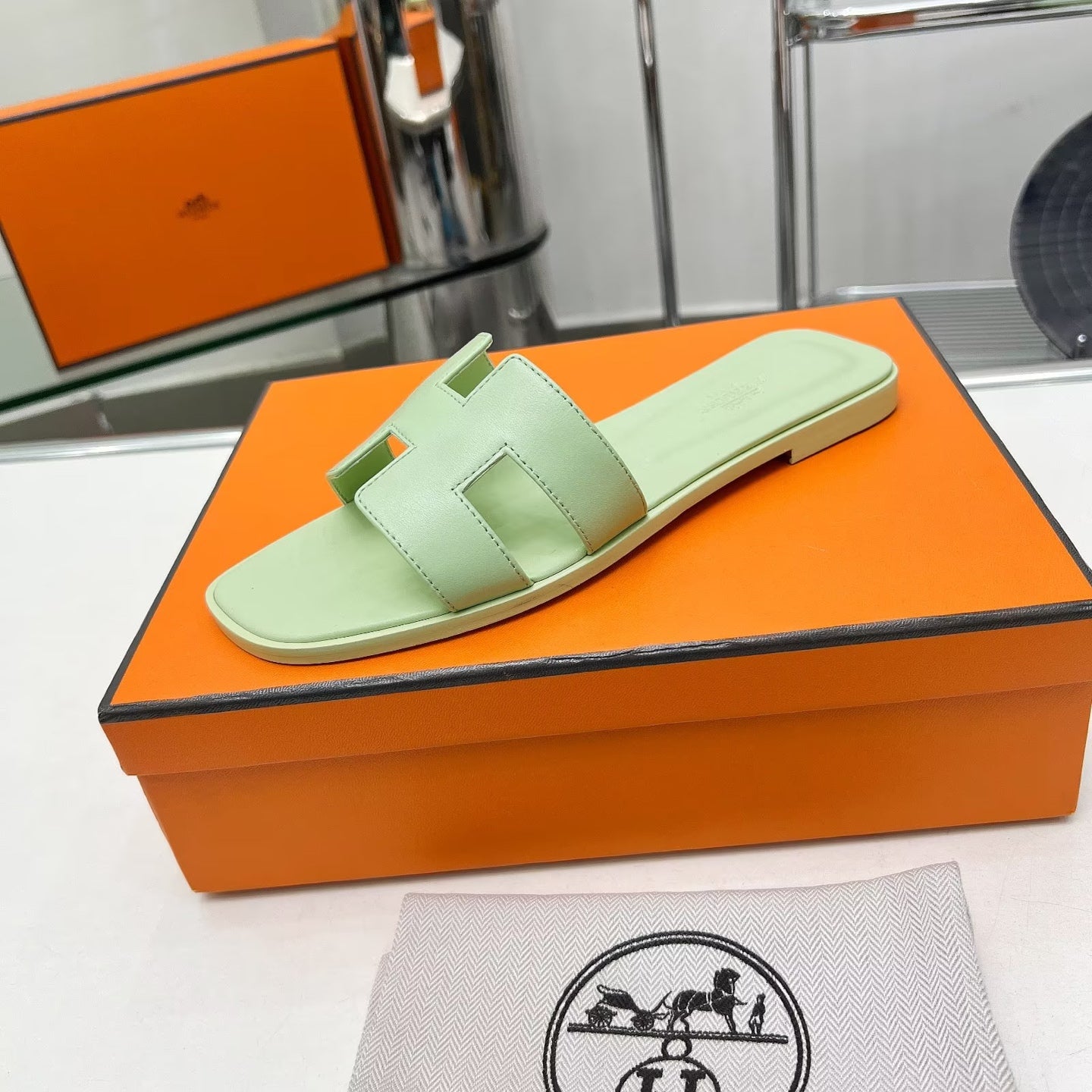 0RAN SANDALS IN GREEN PASTEL CALFSKIN、mysite、Cacoeks