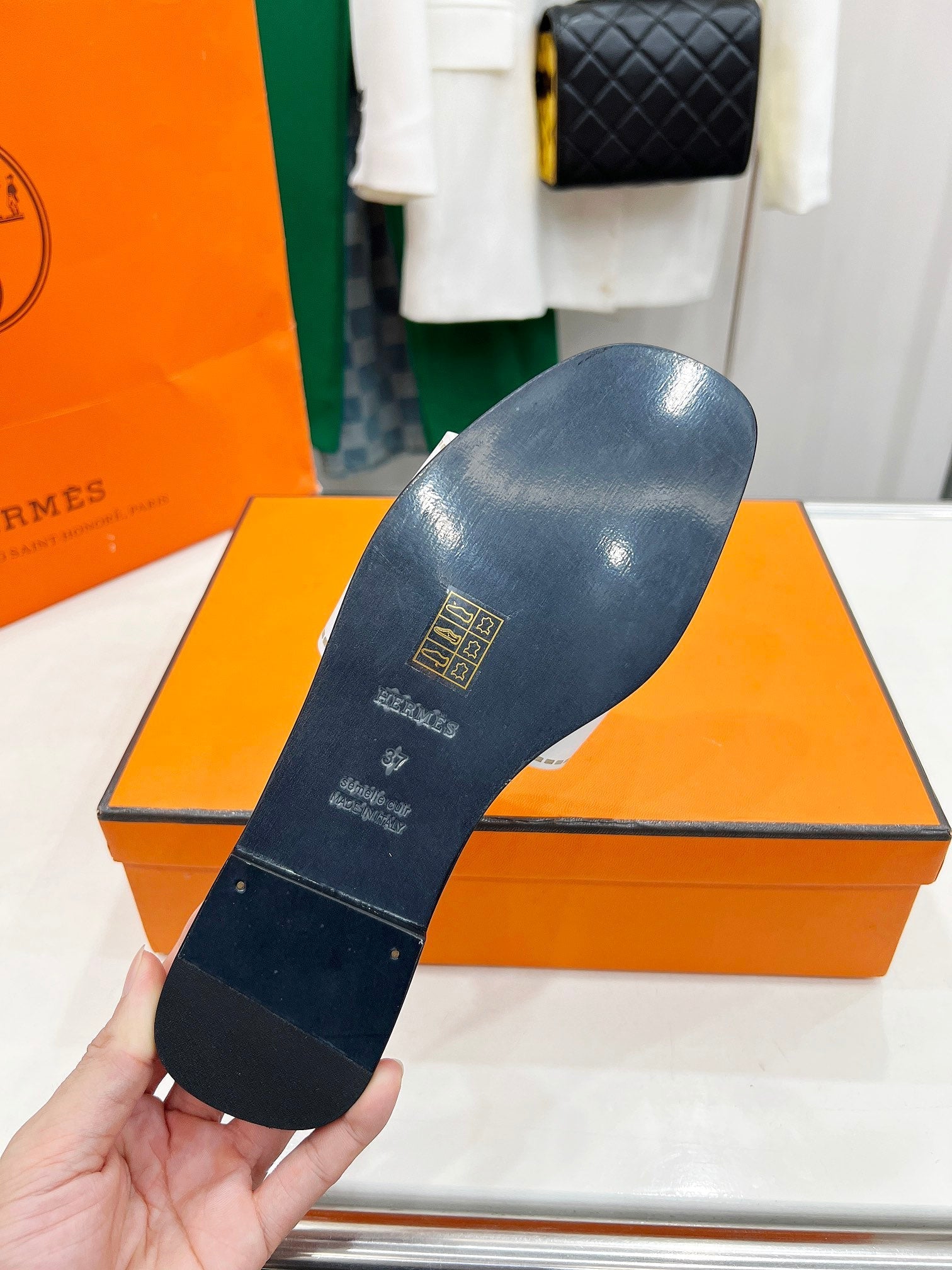 IDIOMA SANDAL IN WHITE CALFSKIN、mysite、Cacoeks