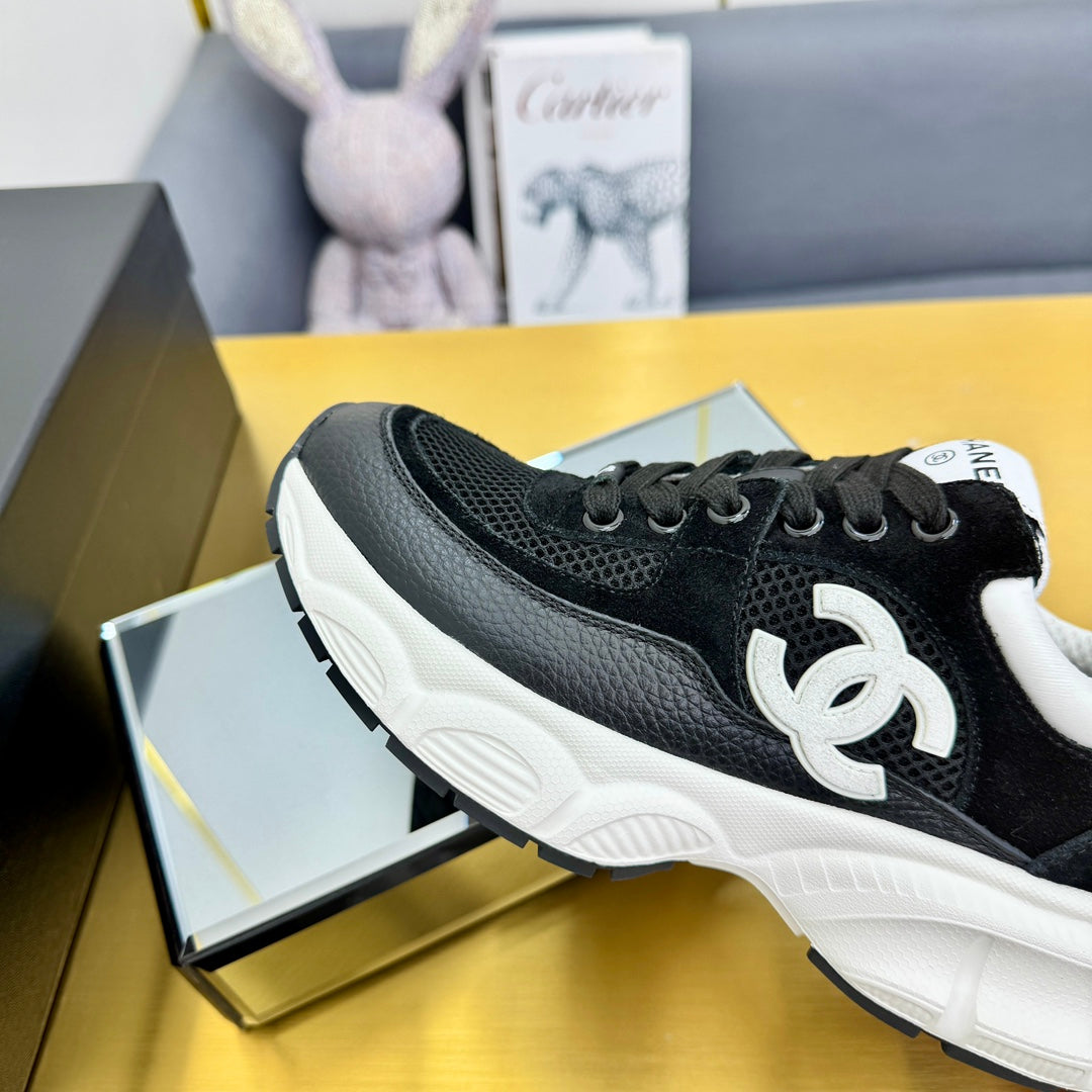 SNEAKER IN BLACK WITH WHITE LOGO CALFSKIN AND MESH、mysite、Cacoeks