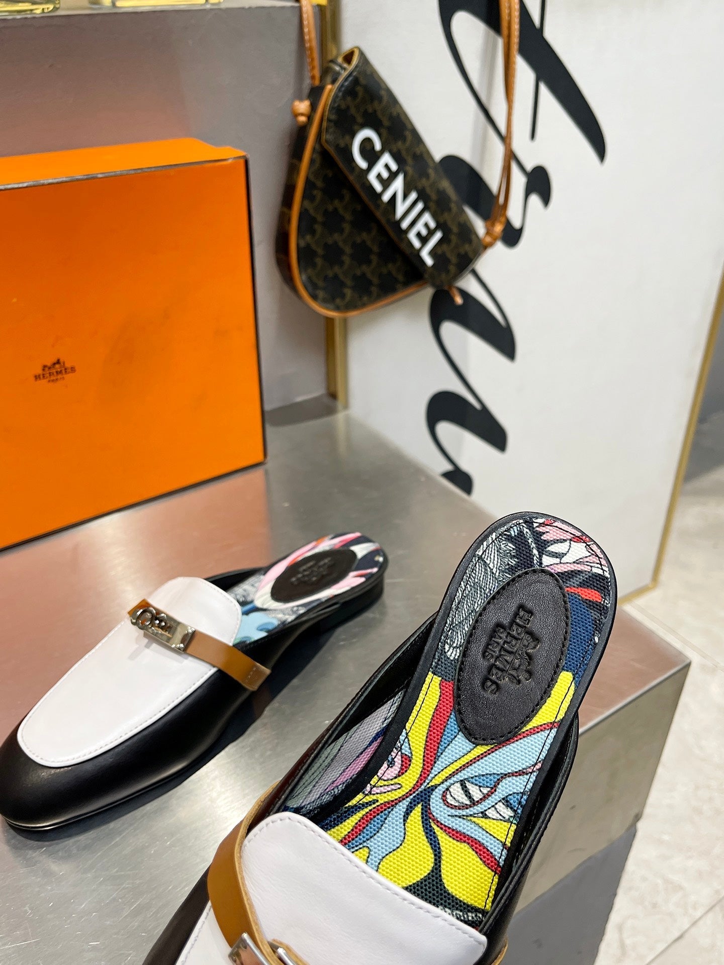 0Z MULE WHITE AND BLACK CALFSKIN WITH PATTERN、mysite、Cacoeks