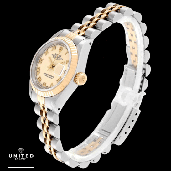 Rolex Fatejust İvory Roman White Dial Replica black background