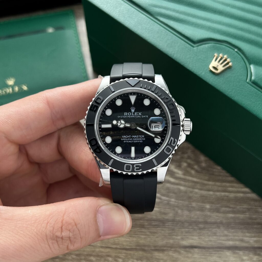 Đồng Hồ Rolex Yacht-Master Super Fake 11 Độ Mặt Vân Chải Xước 40mm
