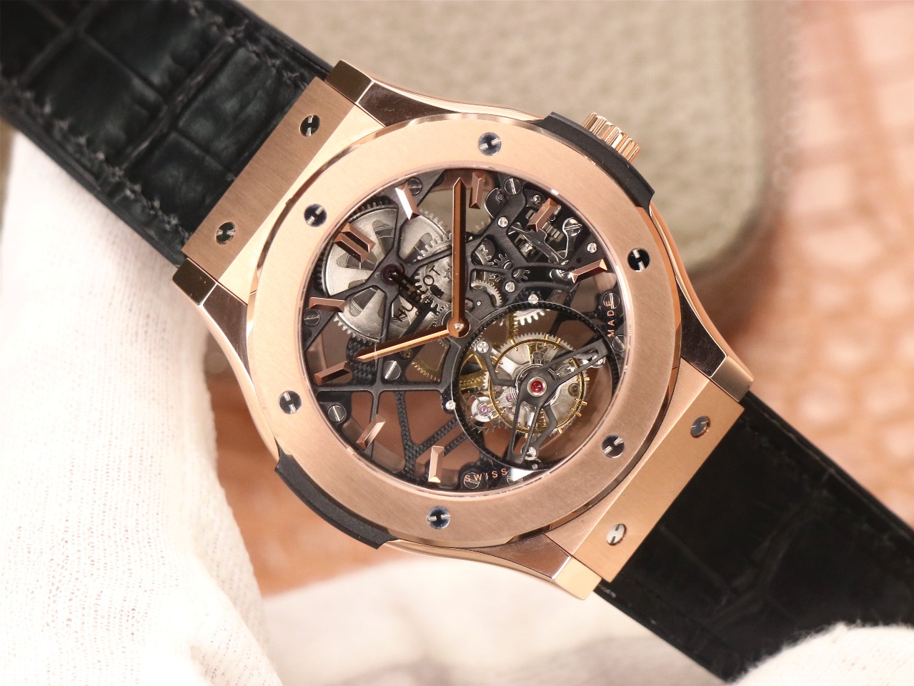 Hublot Classic Fusion Skeleton Tourbillon 505.OX.0180.LR 45mm-fasswatch