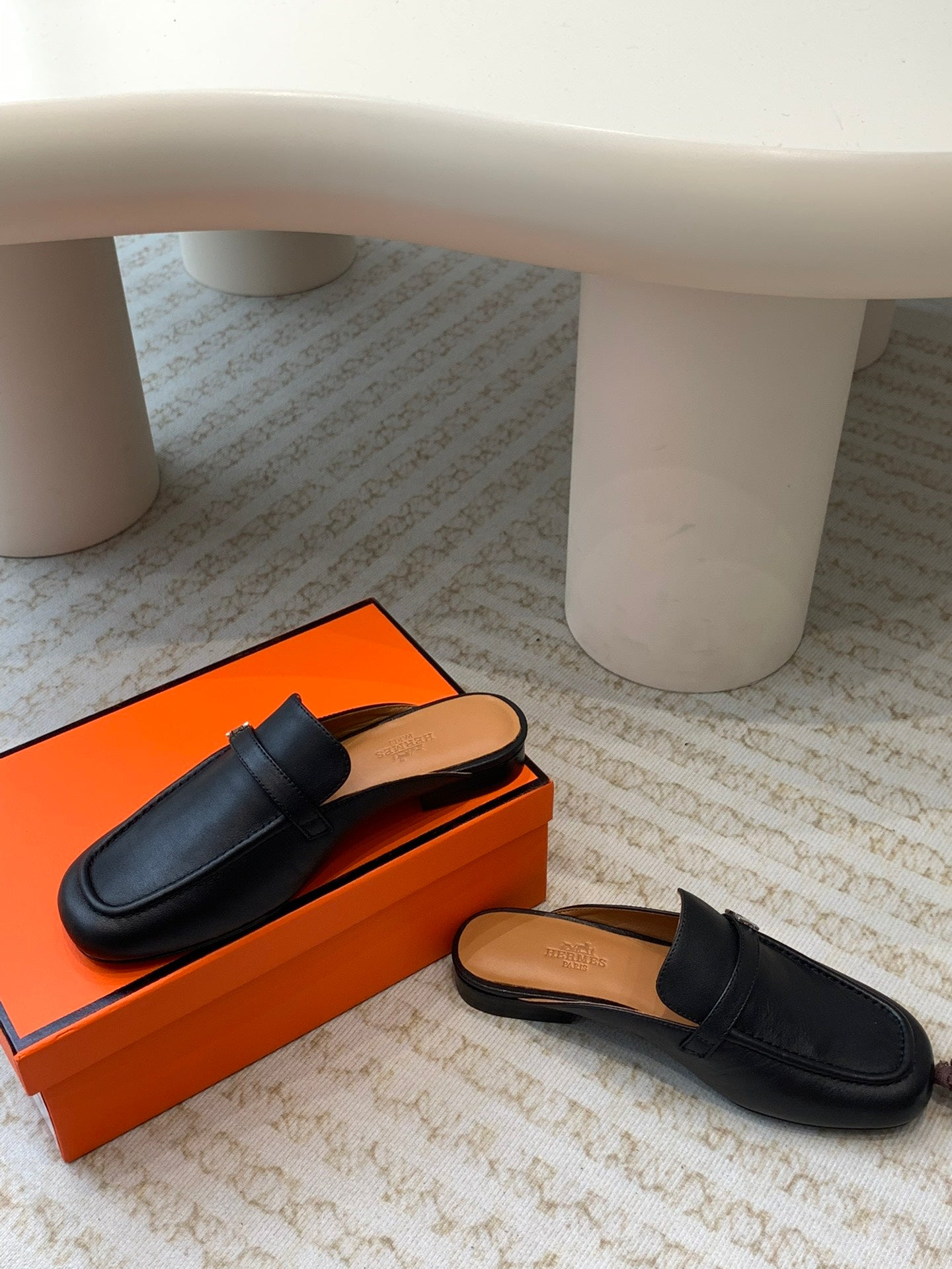 IENA MULE BLACK AND TAWNY CALFSKIN、mysite、Cacoeks