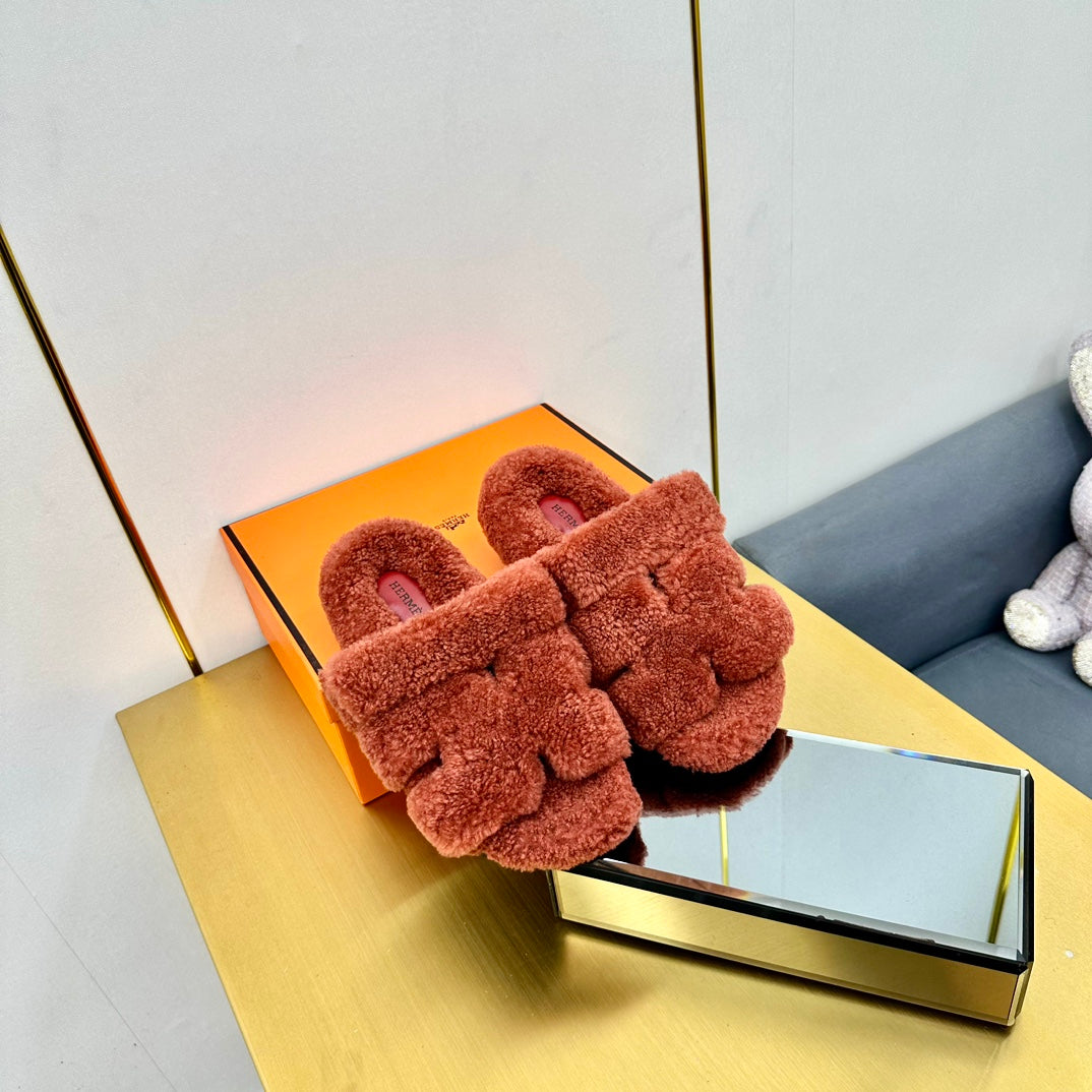 CHYPRE SANDAL IN BRONZE BROWN SHEARLING、mysite、Cacoeks