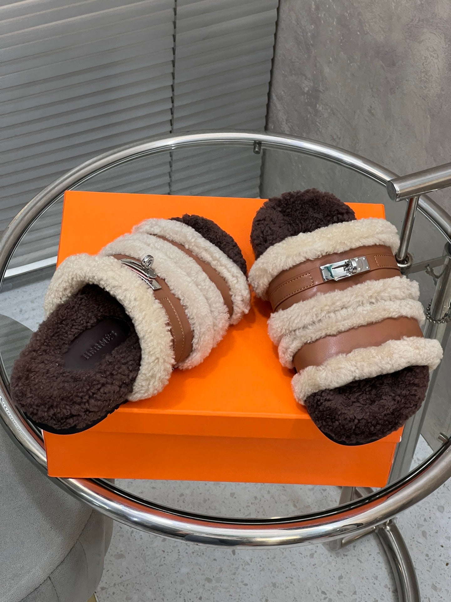 HM 25S SANDAL IN BEIGE WOOL AND BROWN LAMBSKIN WITH SILVER HARDWARE、mysite、Cacoeks