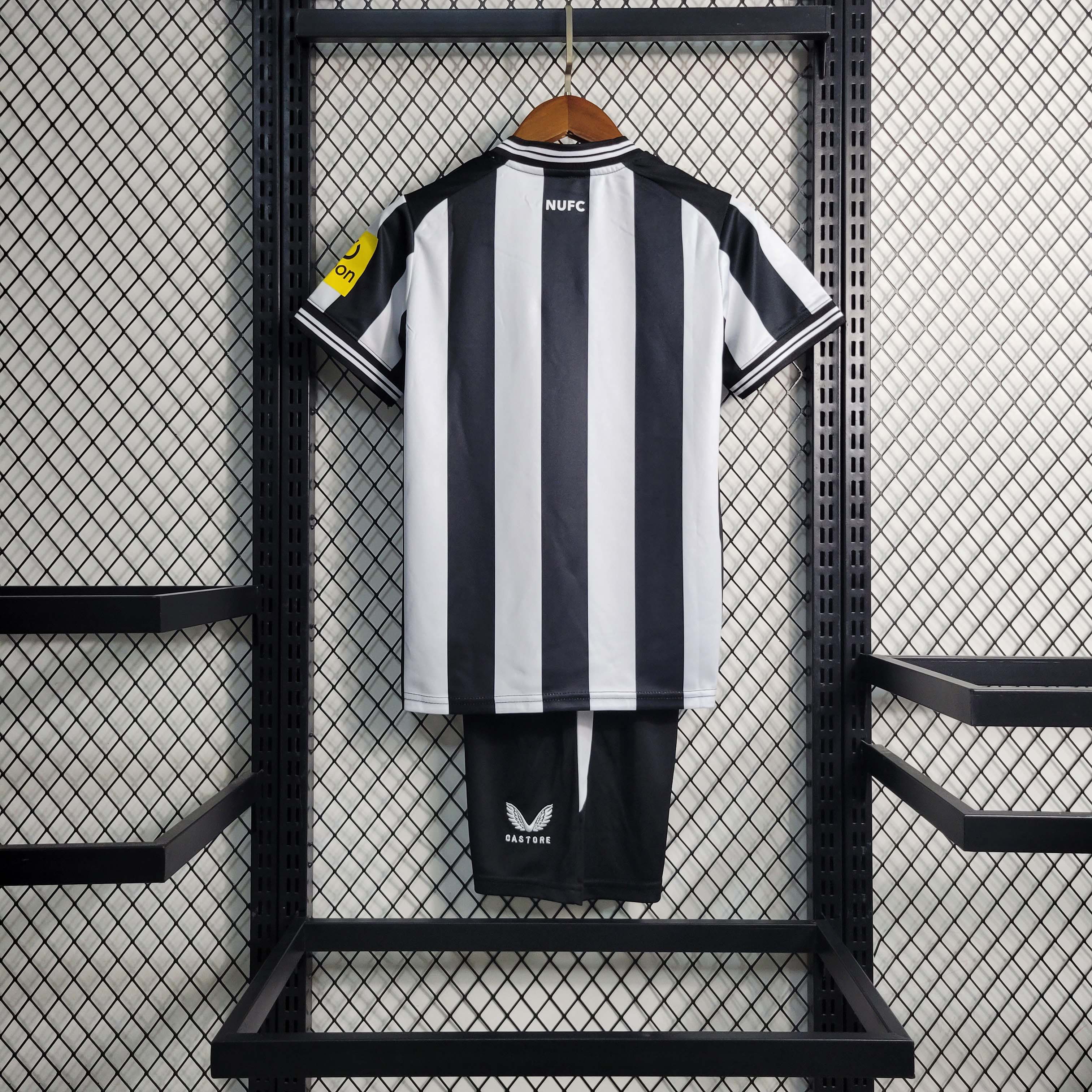 2023/2024 Newcastle United Home Football Jersey Shirt 1:1 Thai Quality Kids Size:football jersey mysite: unitedjerseyfootball 邓江浪:football