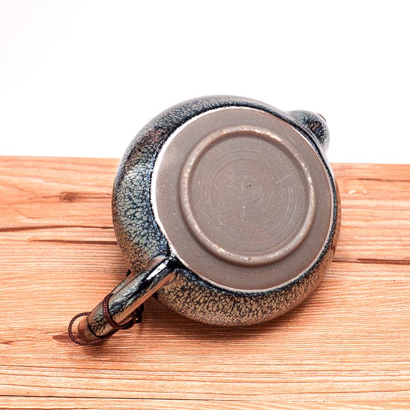 GEEK BAR-https://www.hot-toy.com/