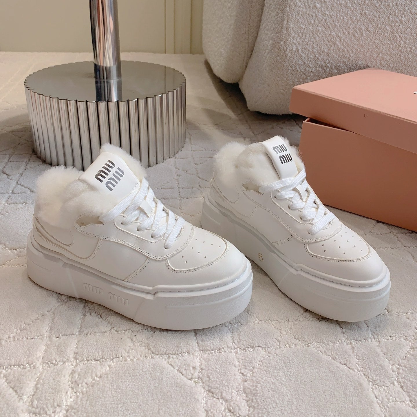 THICK SOLE SNEAKERS IN WHITE LAMBSKIN WITH RABBIT FUR LINING、mysite、Cacoeks