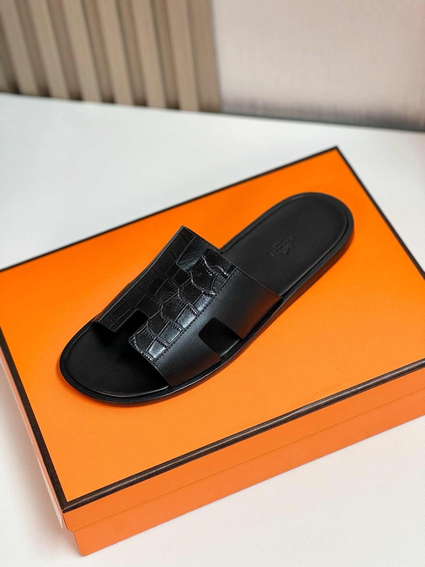 IZMIR SANDAL BLACK LAMBSKIN WITH PATTERNS、mysite、Cacoeks