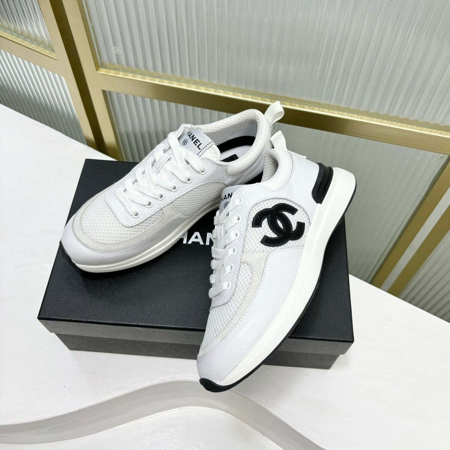 SNEAKER IN WHITE SUEDE AND BREATHABLE MESH、mysite、Cacoeks