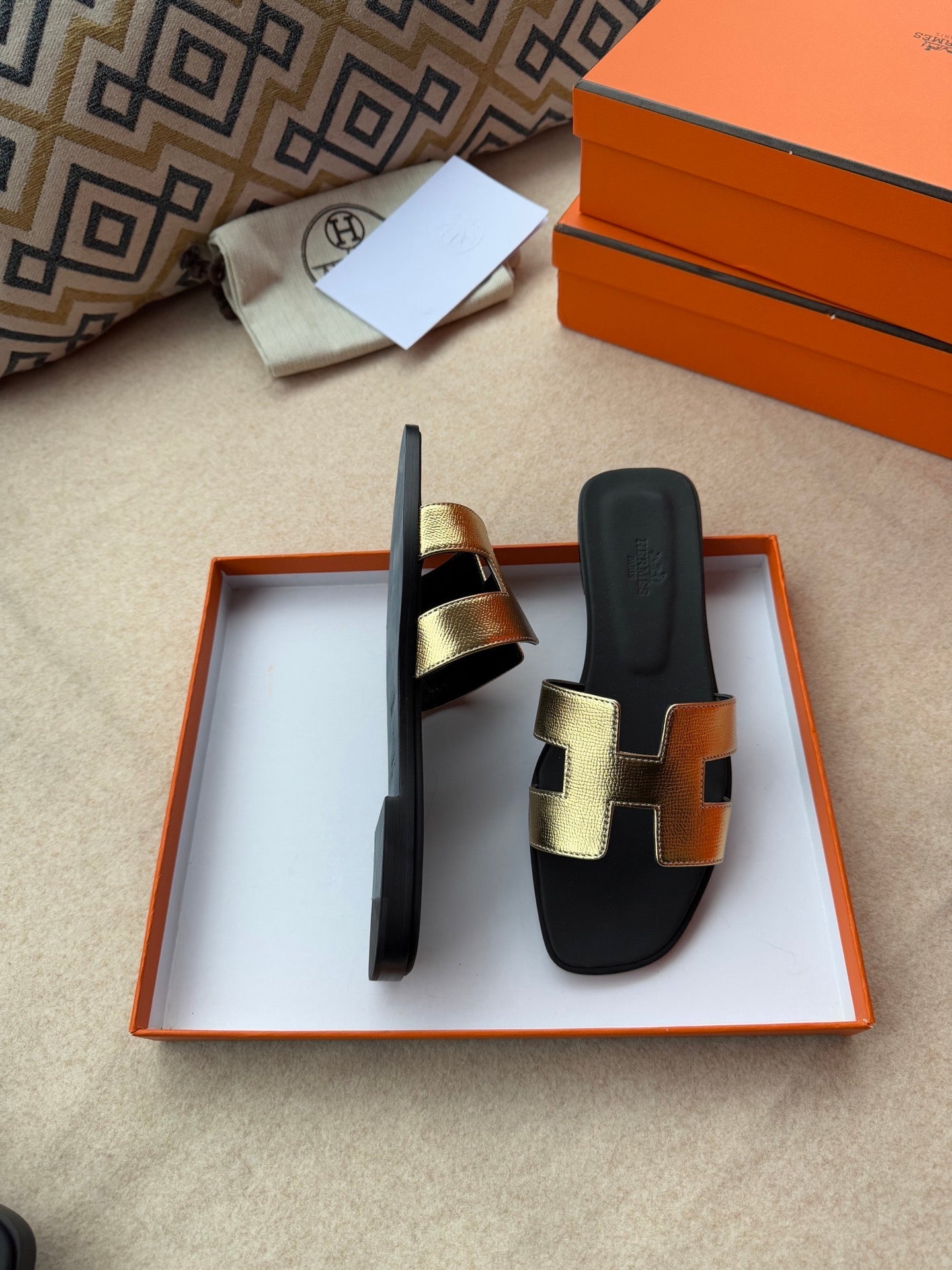 0RAN SANDALS IN LIGHT GOLD CALFSKIN、mysite、Cacoeks