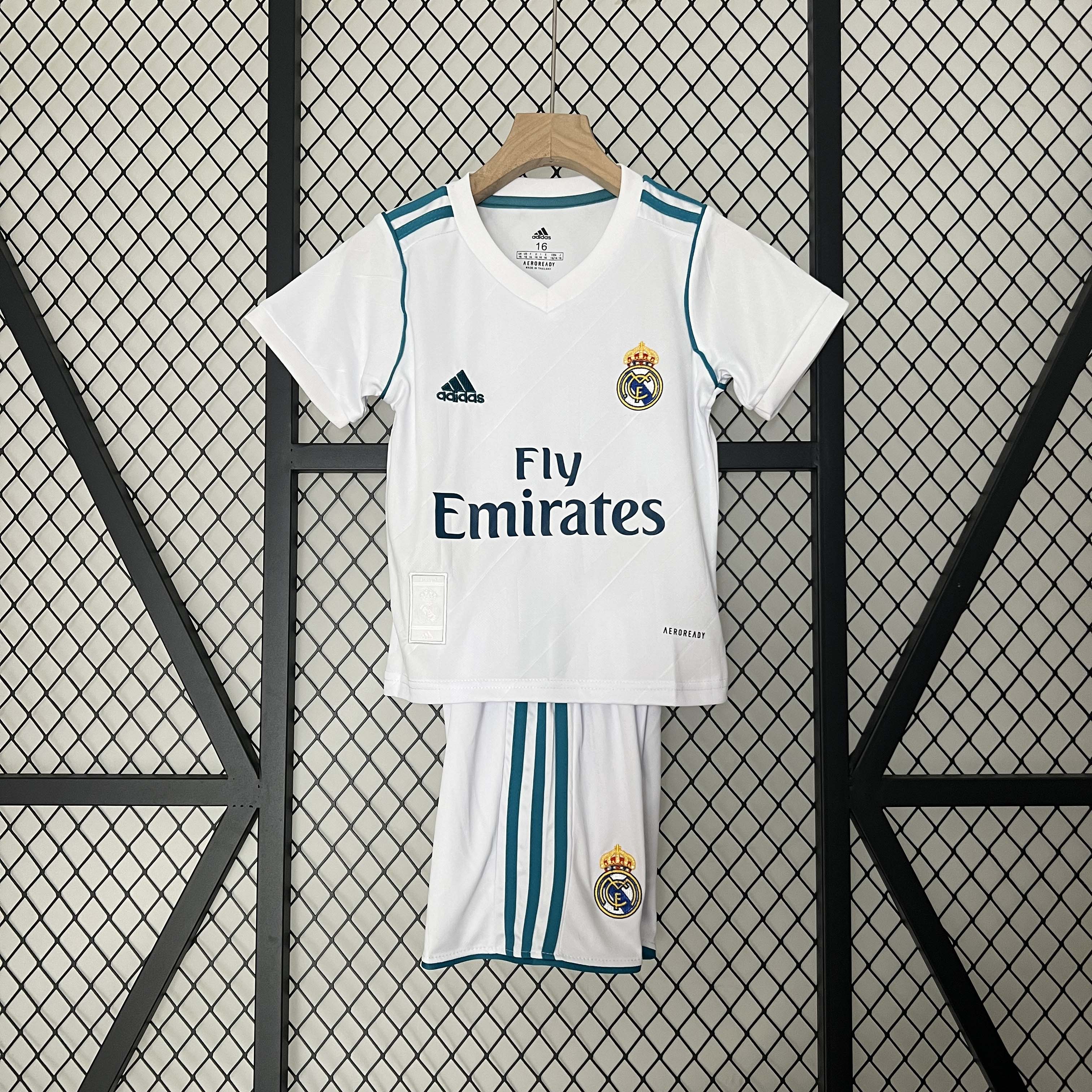 2017/2018 Retro Real Madrid Home Football Shirt 1:1 Thai Quality Kids Size:football jersey mysite: unitedjerseyfootball 邓江浪:football