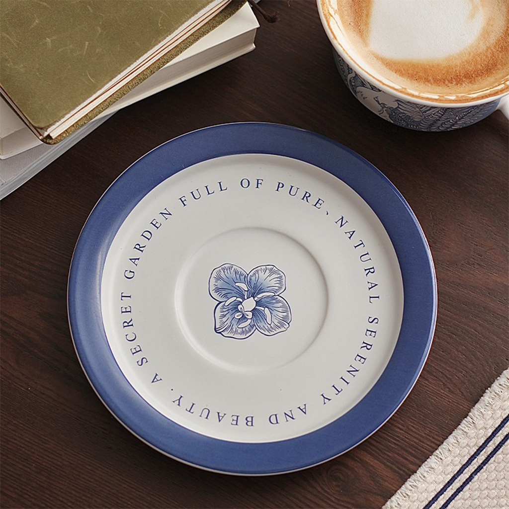 GEEK BAR-https://www.hot-toy.com/