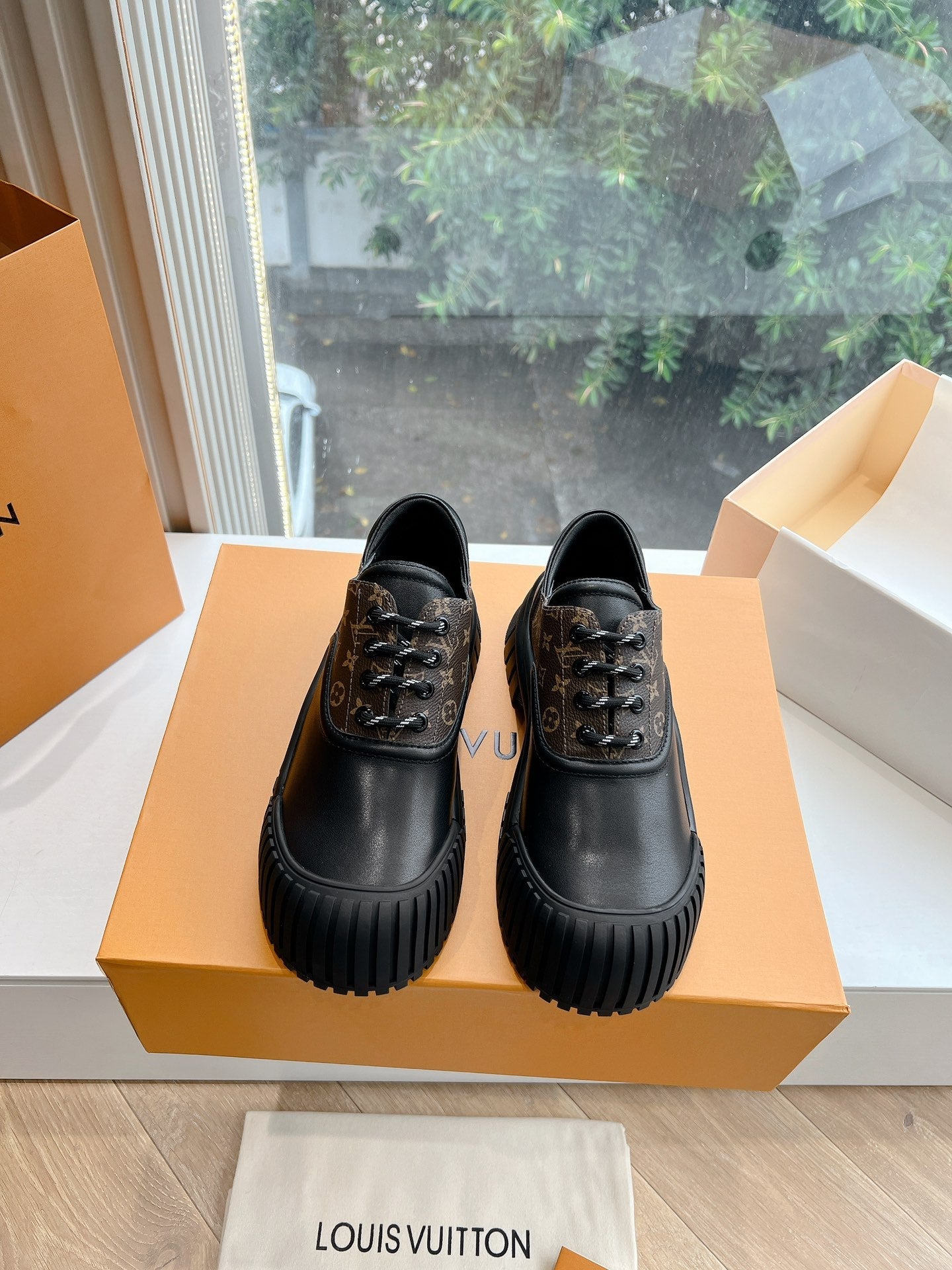 LV ARCHLIGHT SKATE SNEAKER IN BLACK MIX CHOCOLATE BROWN MONOGRAM CALFSKIN、mysite、Cacoeks