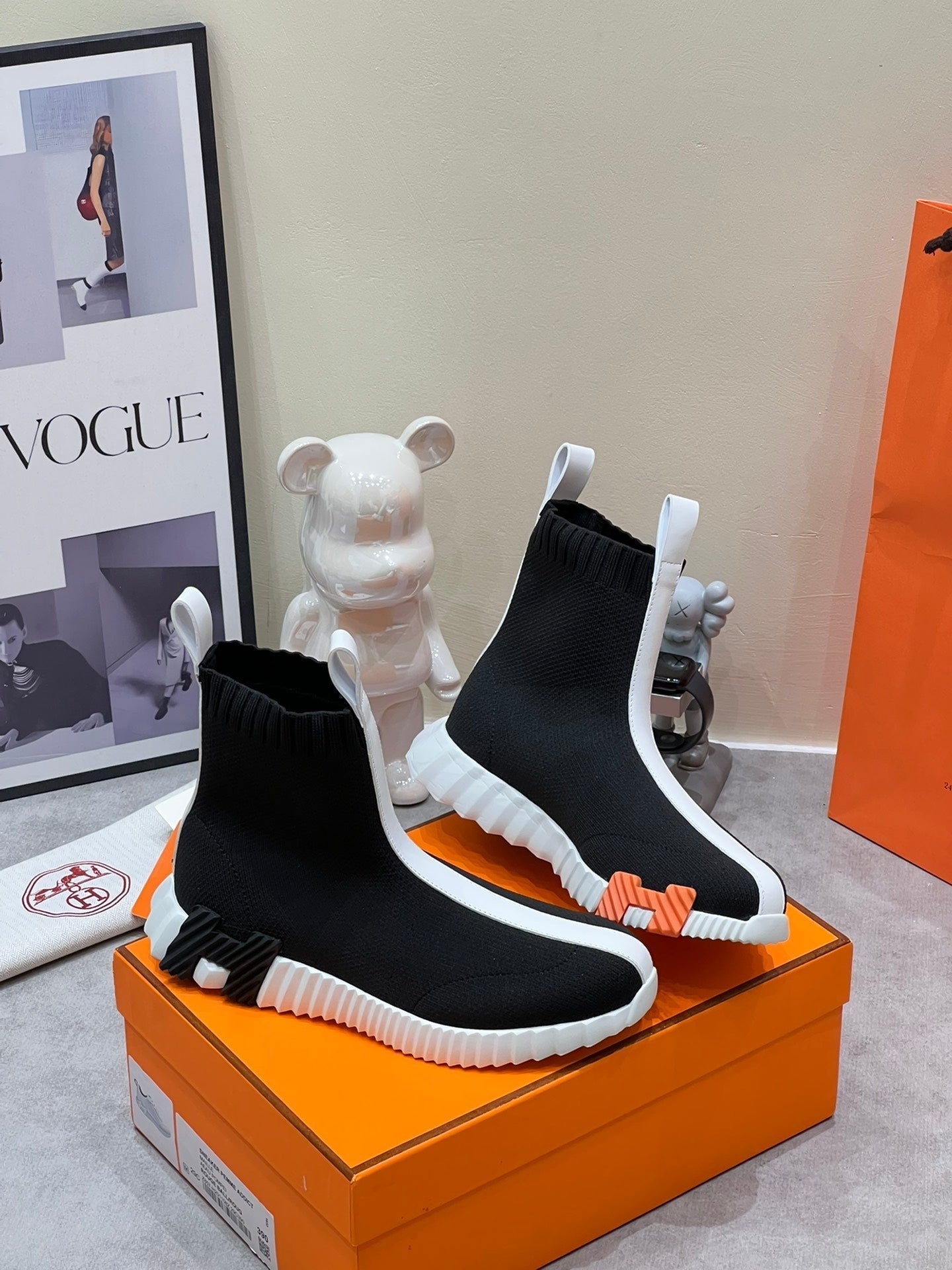 H FUN CLASSIC SNEAKER STYLISH BLACK AND WHITE LINE FABRIC、mysite、Cacoeks