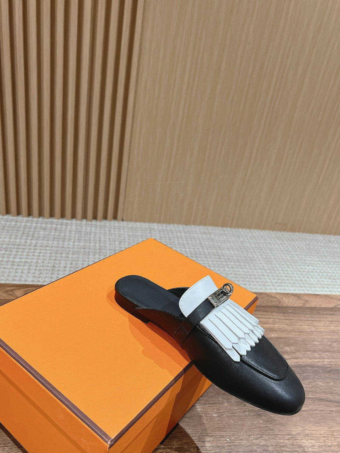 0Z Mule Fringed Black/White、mysite、Cacoeks