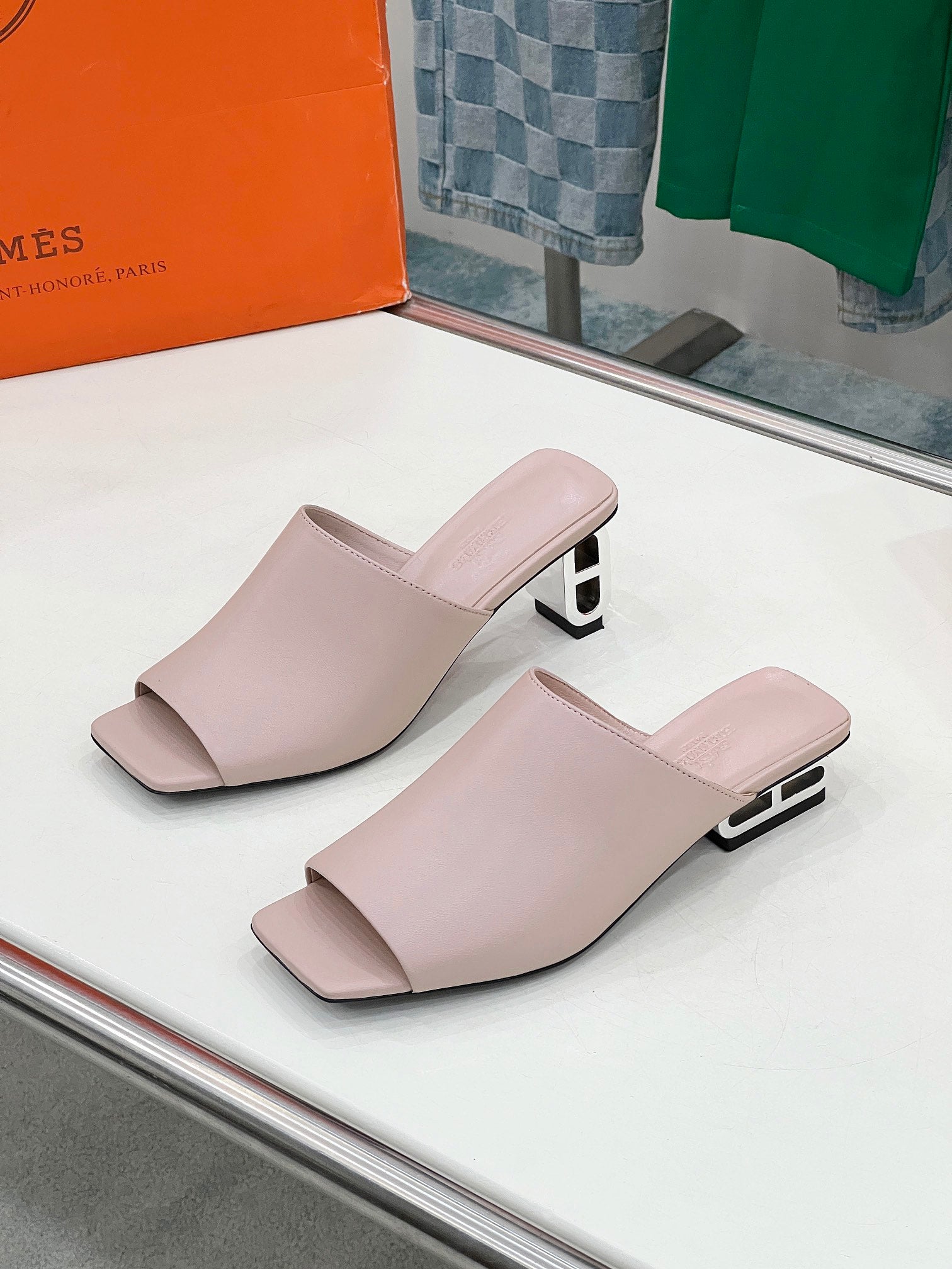IDOLE SANDAL IN BABY PINK CALFSKIN、mysite、Cacoeks