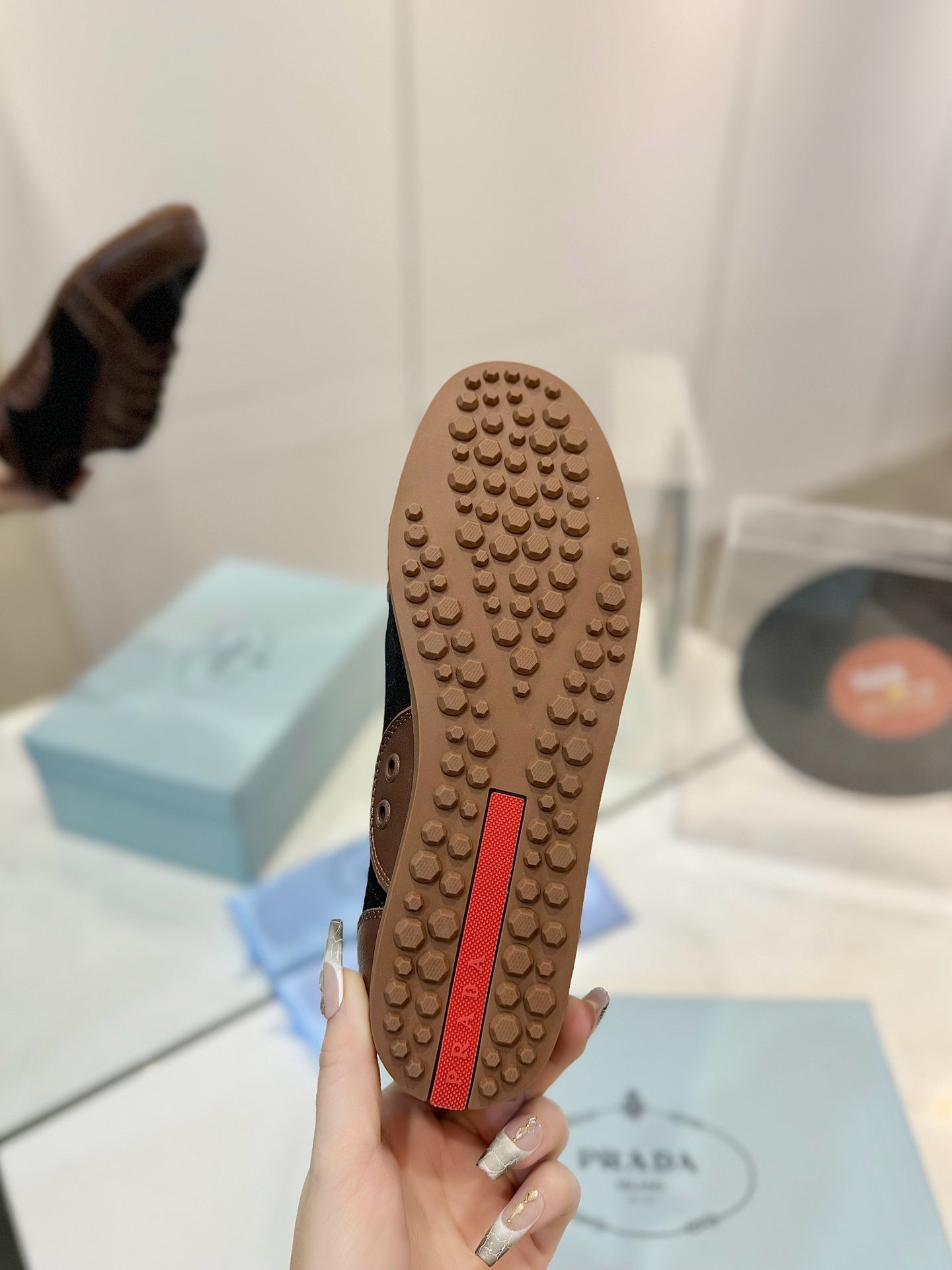 SNEAKERS IN BROWN LAMBSKIN AND BLACK CANVAS、mysite、Cacoeks