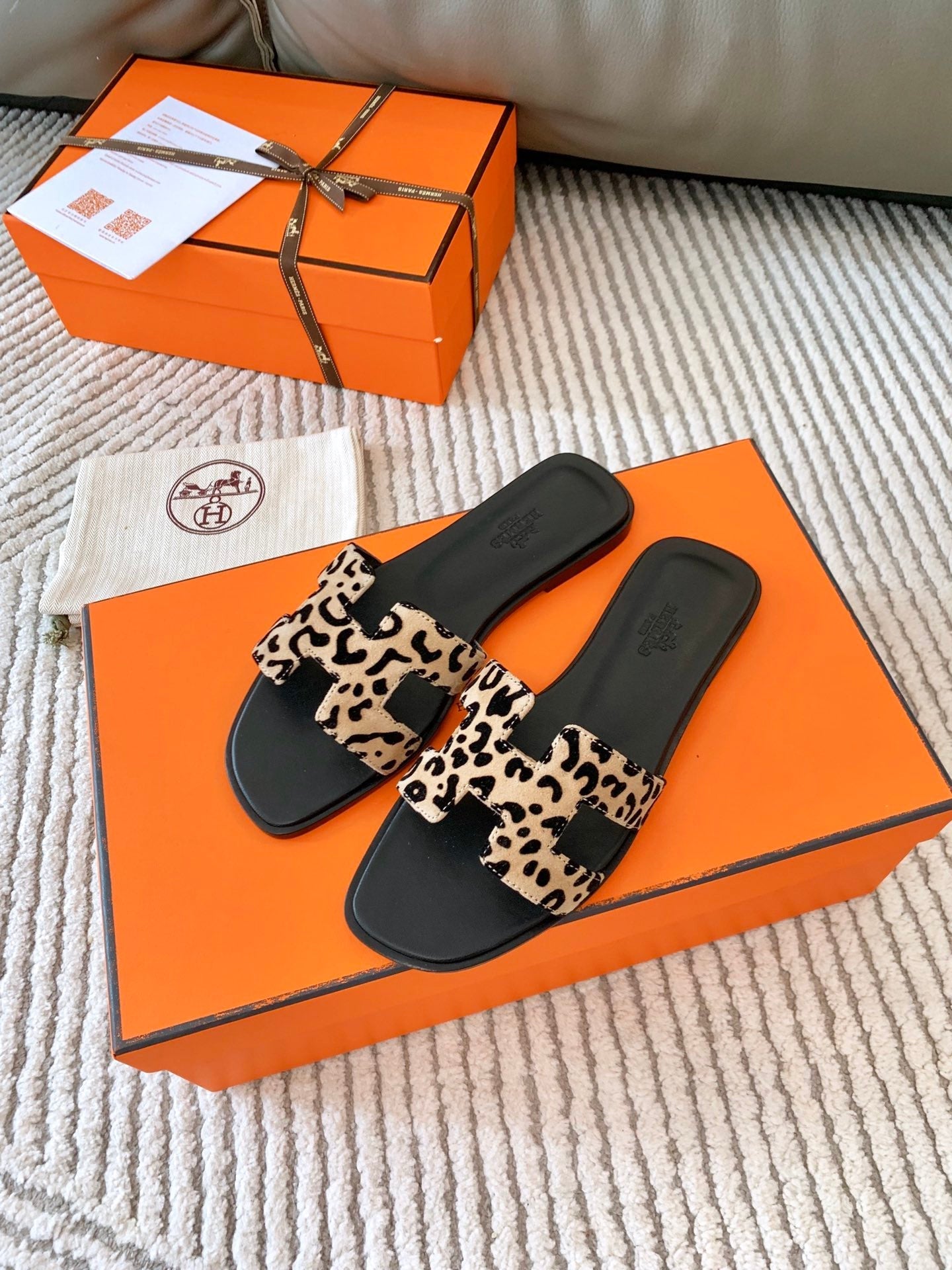 0RAN SANDAL IN CAMEL BROWN MIX BLACK SUEDE、mysite、Cacoeks