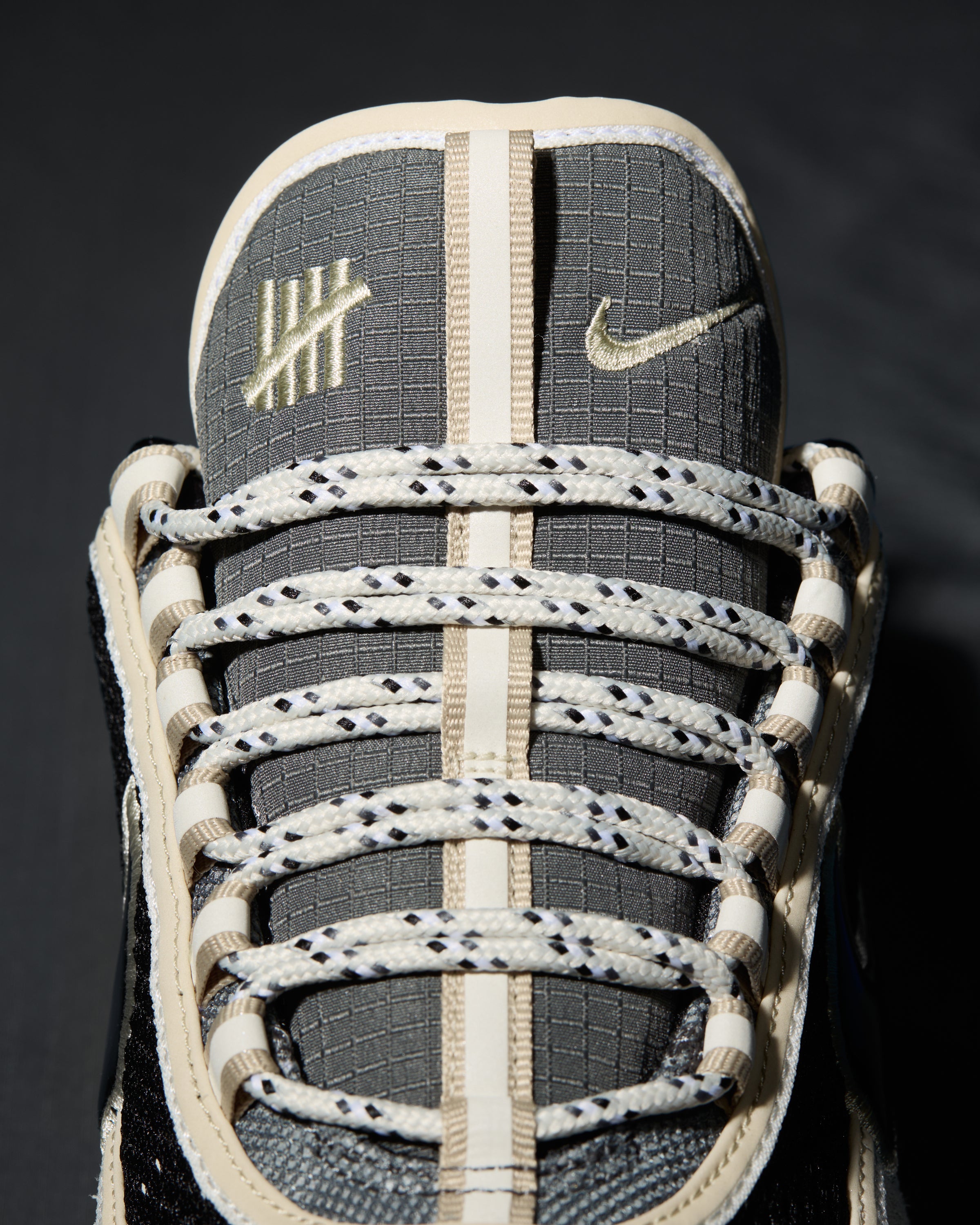 UNDEFEATED X NIKE AIR ZOOM SPIRIDON - PHANTOM/ BLACK