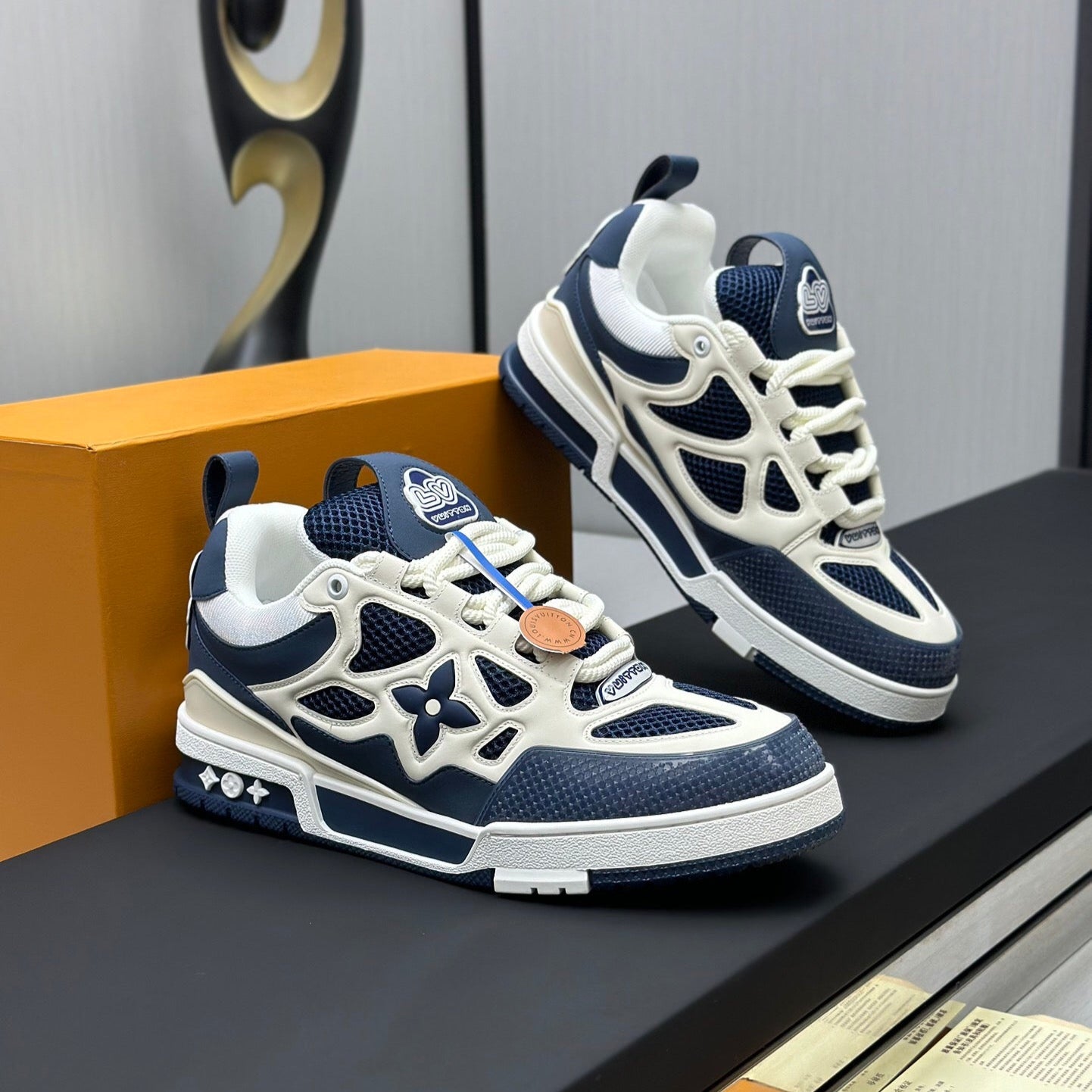 LV SKATE SNEAKER IN WHITE MIX NAVY BLUE CALFSKIN、mysite、Cacoeks