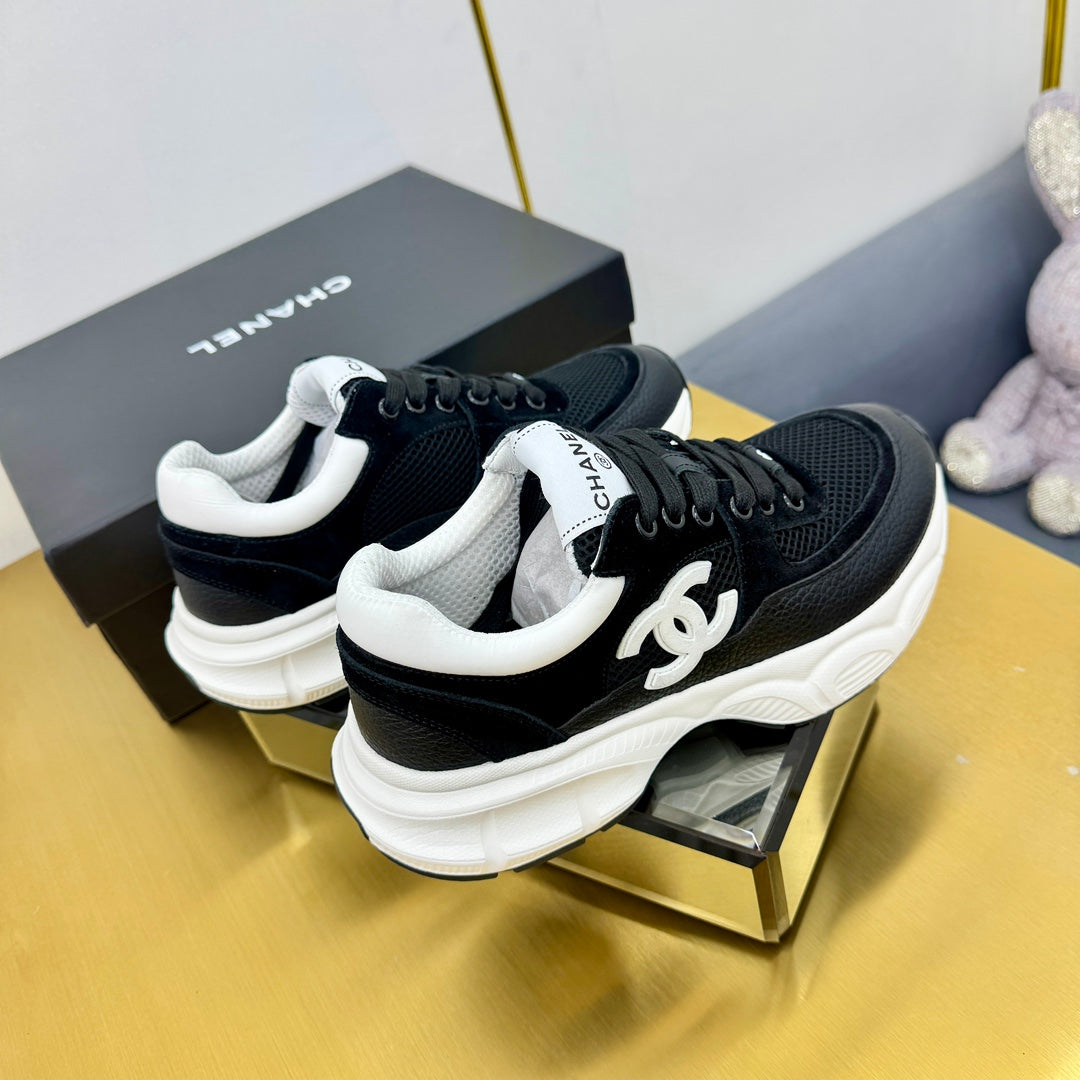 SNEAKER IN BLACK WITH WHITE LOGO CALFSKIN AND MESH、mysite、Cacoeks
