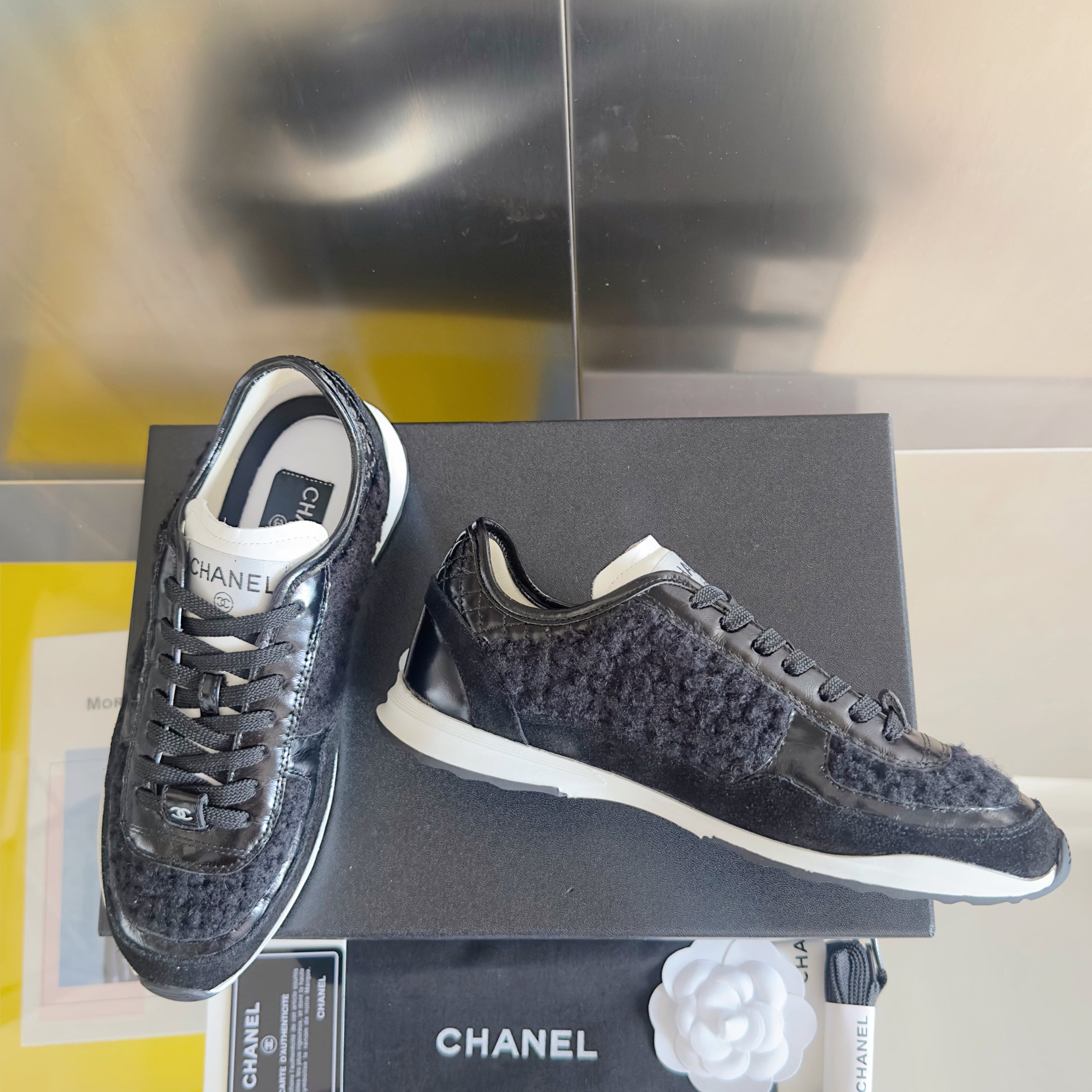 CHANEL 25S SNEAKERS 20MM IN BLACK CALFSKIN AND SUEDE、mysite、Cacoeks