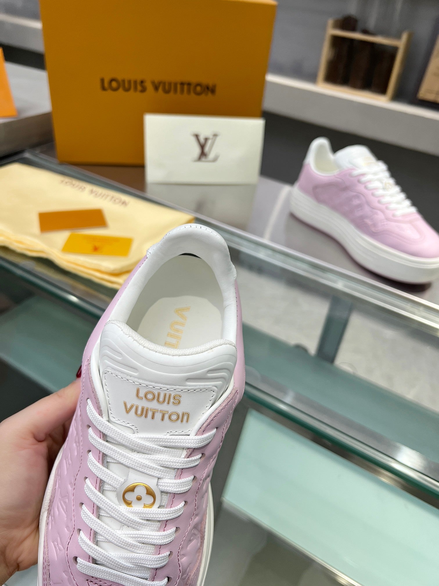 LV WOMEN GROOVY PLATFORM IN LIGHT PINK EMBOSSED CALFSKIN、mysite、Cacoeks