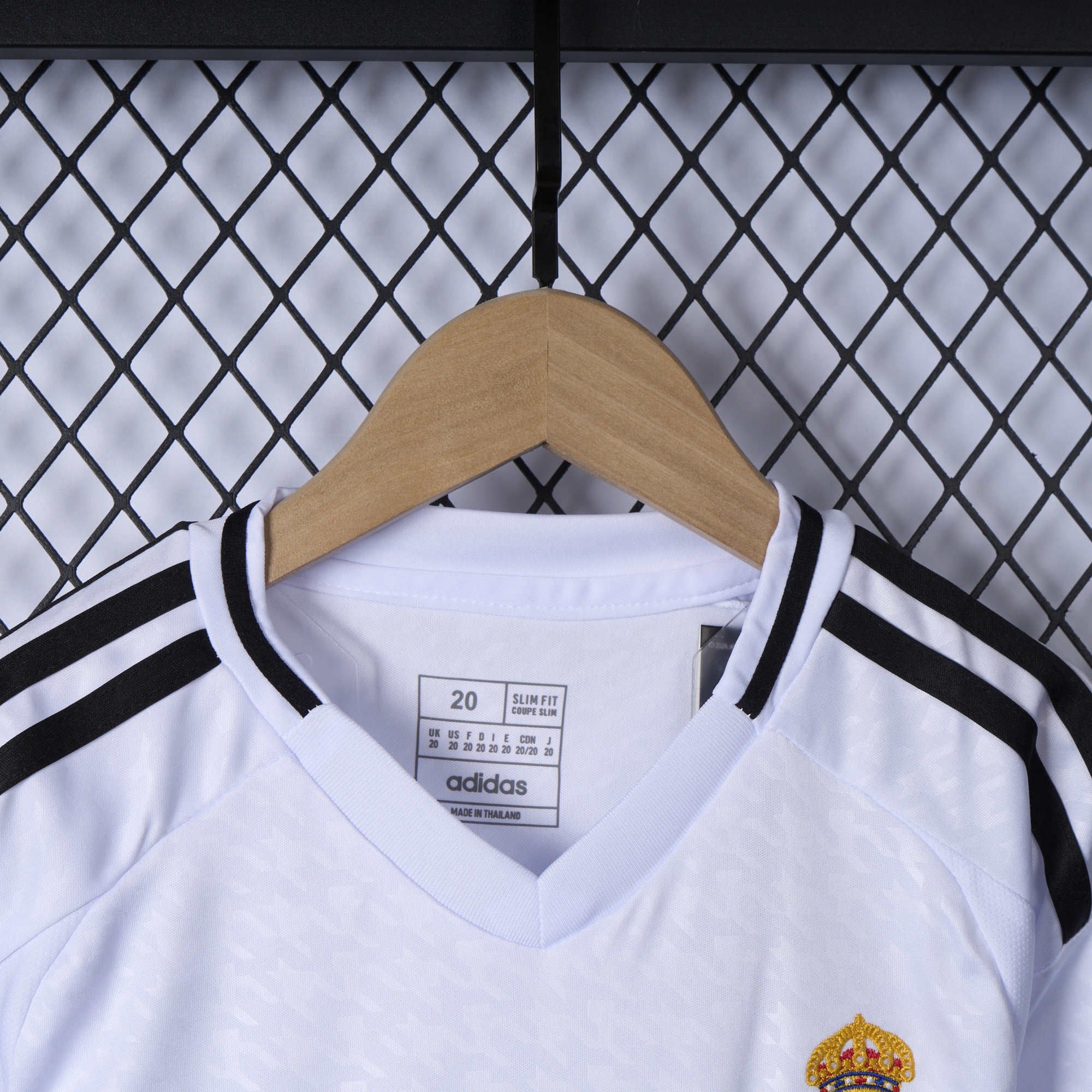 ManixJersey.com | Real Madrid 24-25 Home Long Sleeve Kids Kit -Customize Name, Number and Patch | Worldwide Shipping