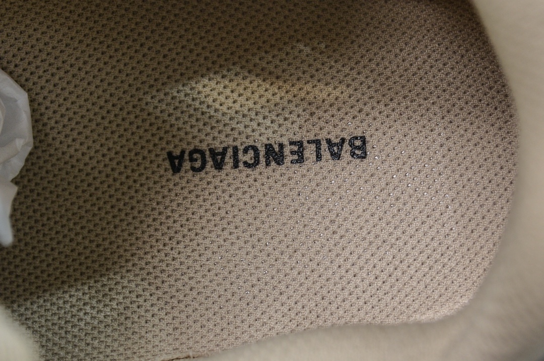 Balenciaga Track 2.0 Trainer in Beige、mysite、Cacoeks