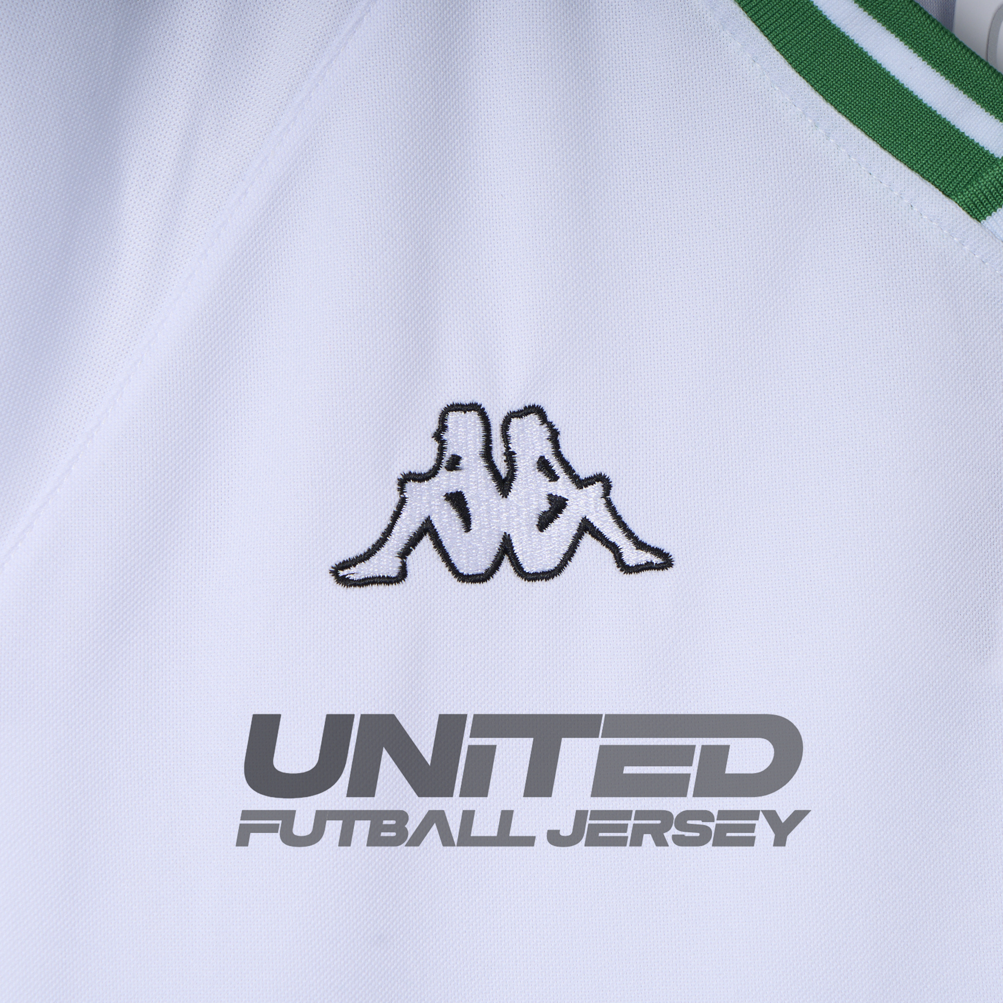 foot-Retro Werder Bremen 2001-02 Away Jersey