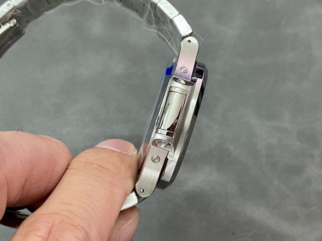 Đồng Hồ Patek Philippe Nautilus 5726 Blue Dial GR Factory (6)