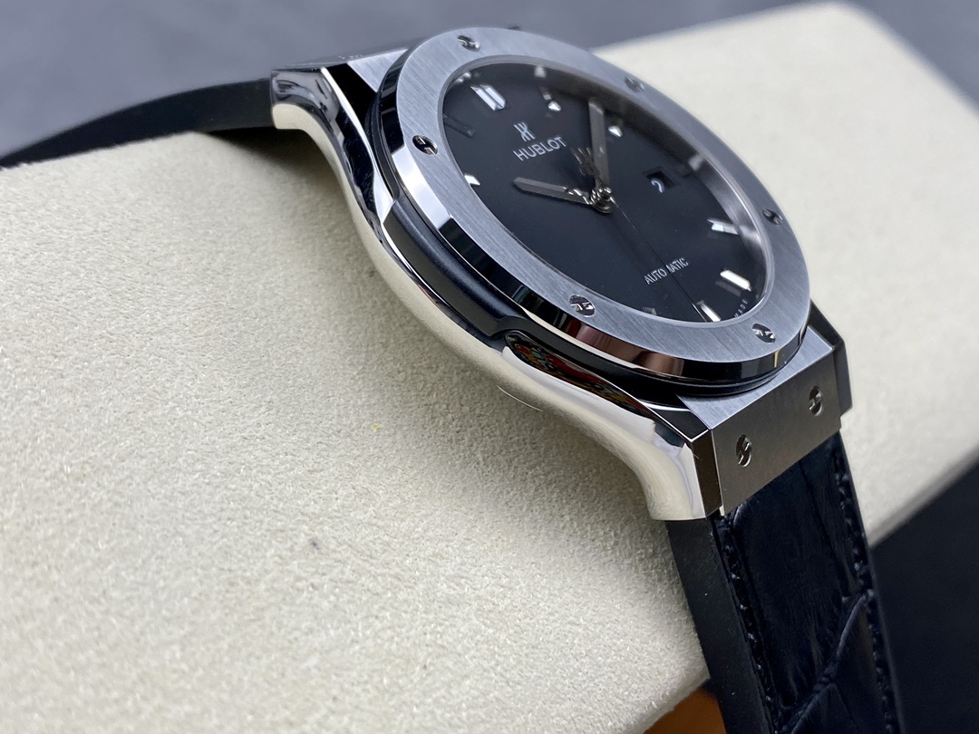 542.NX.1171.LR Hublot Classic Fusion Automatic Black-fasswatch