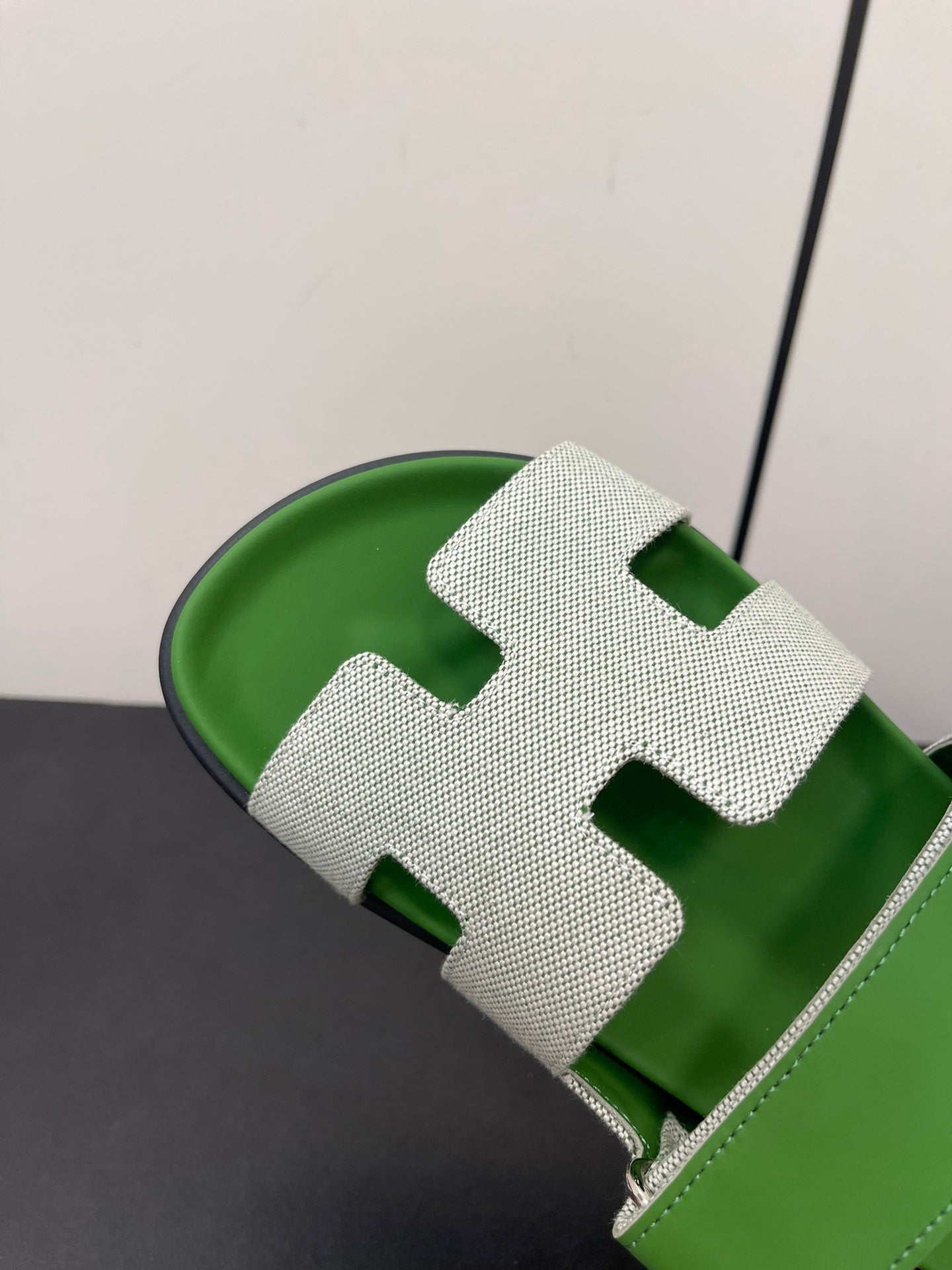 CHYPRE SANDAL GREEN MIX CREAM CALFSKIN、mysite、Cacoeks