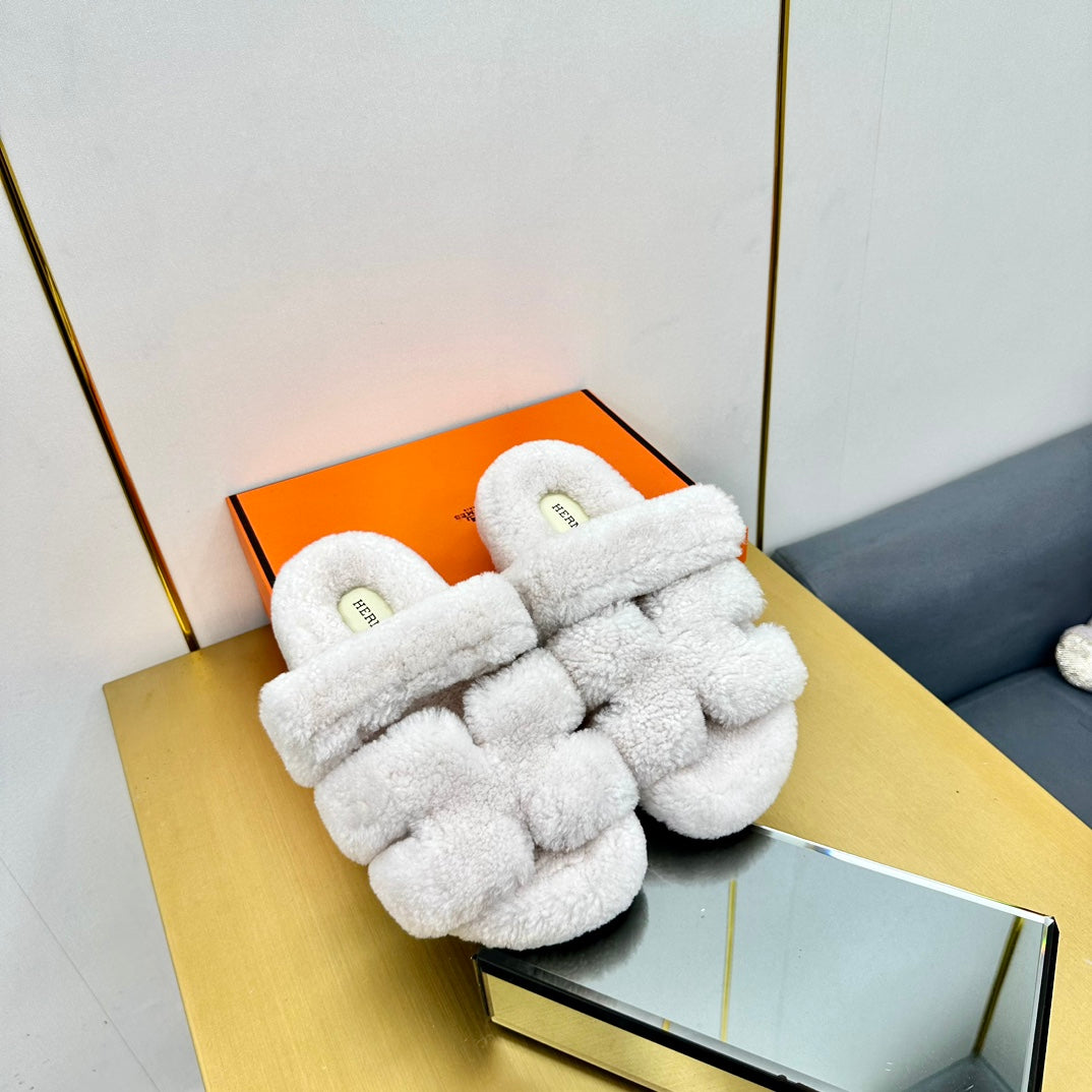 CHYPRE SANDAL IN WHITE SHEARLING、mysite、Cacoeks