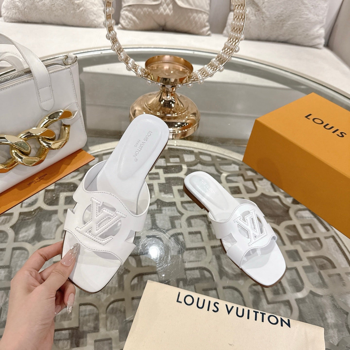 ISOLA FLAT SLIDE IN WHITE CALFSKIN、mysite、Cacoeks