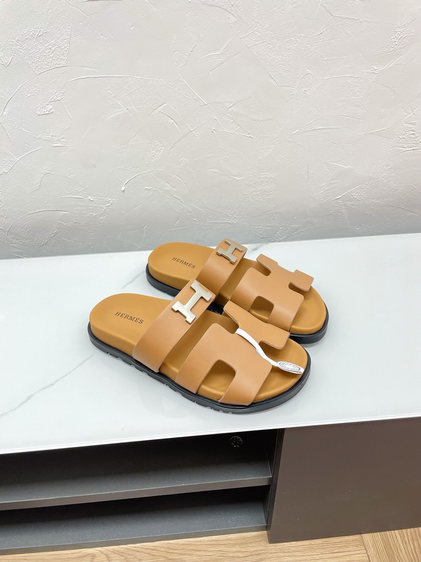 CHYPRE SANDAL COPPER LAMBSKIN WITH H BUCKLE、mysite、Cacoeks