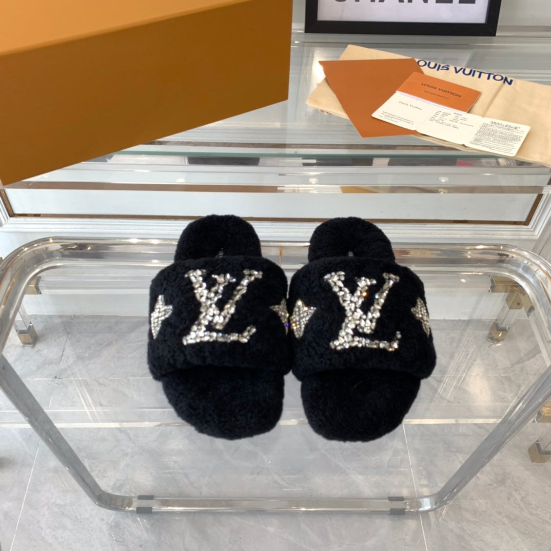 LV WOMEN'S PASEO FLAT SLIPPER IN BLACK FLEECE、mysite、Cacoeks