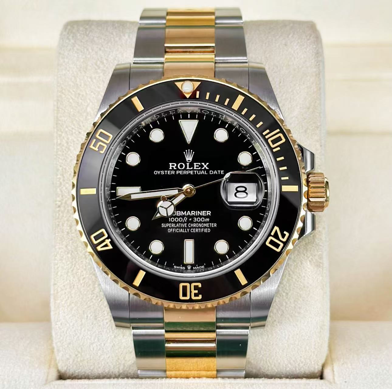 Rolex Submariner Black Dial Two Tone SuperClone Swiss Replica Watch Ref 126613LN 3235Swiss Movement