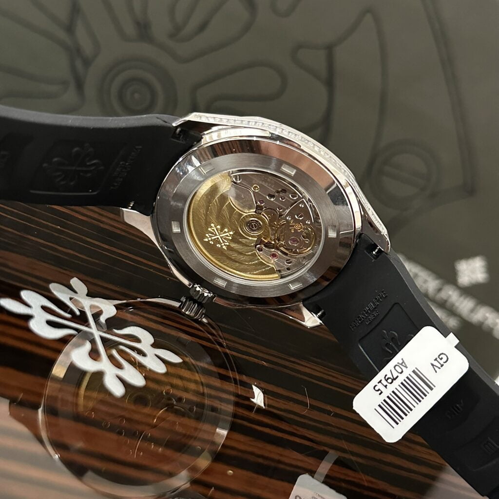 Đồng Hồ Patek Philippe Aquanaut 5167 Rep 11 Độ Moissanite Baguette 40mm (1)