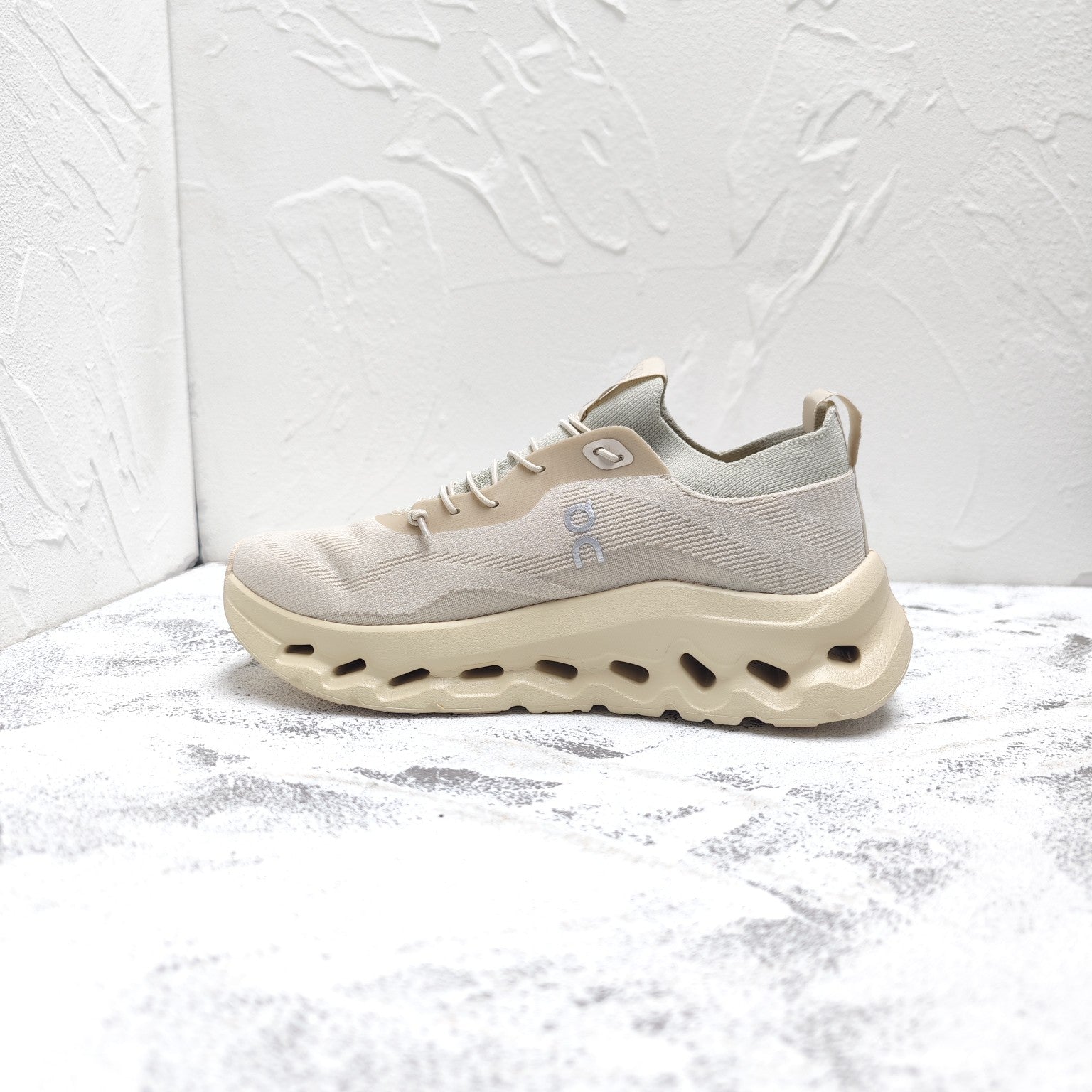 CLOUDTILT SNEAKER IN PALE GRAY RECYCLED POLYESTER、mysite、Cacoeks
