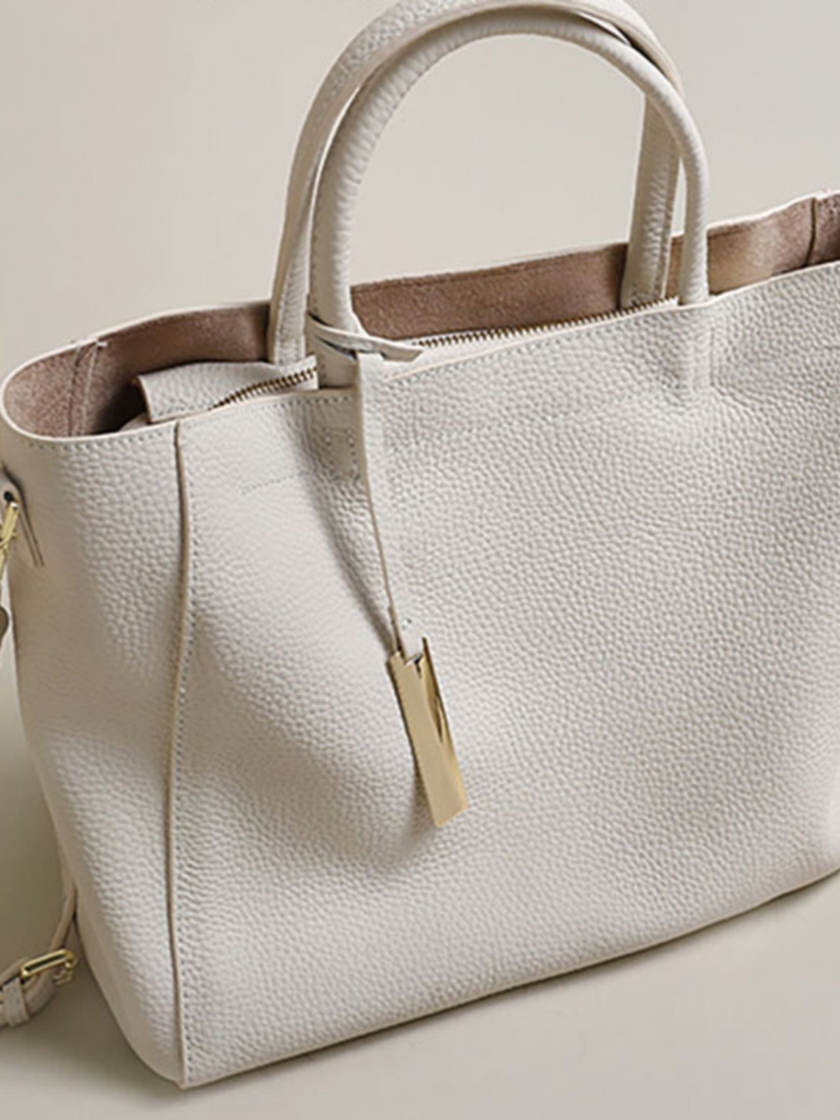 GEEK BAR-https://www.hot-toy.com/