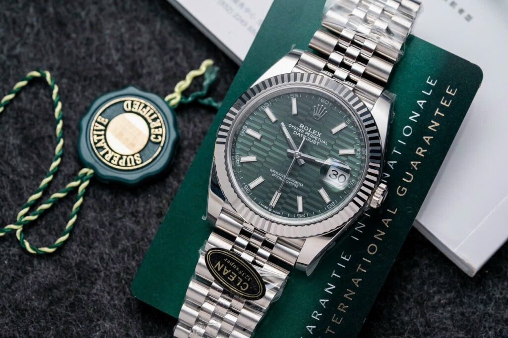 Đồng Hồ Rolex DateJust 126334 Mặt Nếp Gấp Xanh Lá Clean 41mm (1)