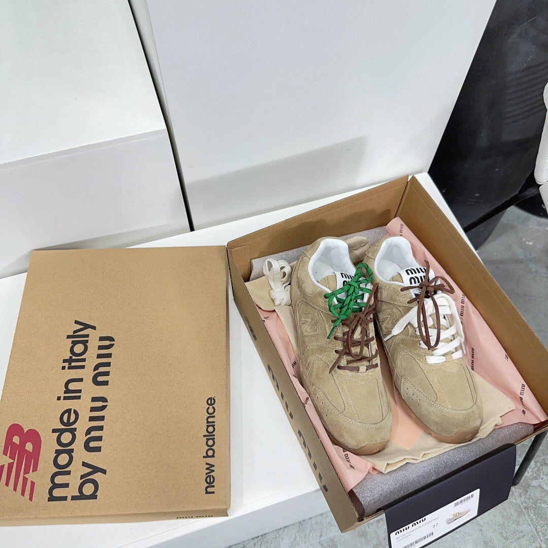 MIUxNEW 530 SNEAKER IN BROWN ECRU SUEDE、mysite、Cacoeks
