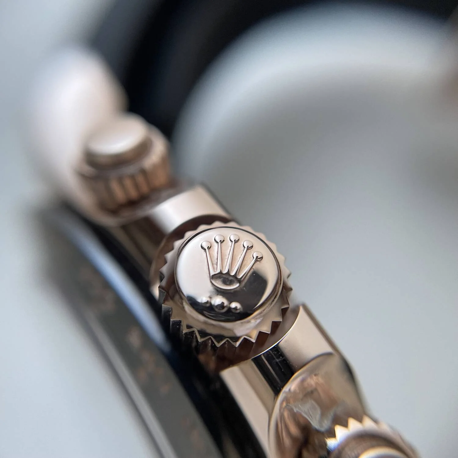 Buy Rolex Daytona Oysterflex Sundust Diamond-Set Dial 116515LN - K2 Luxury Watches