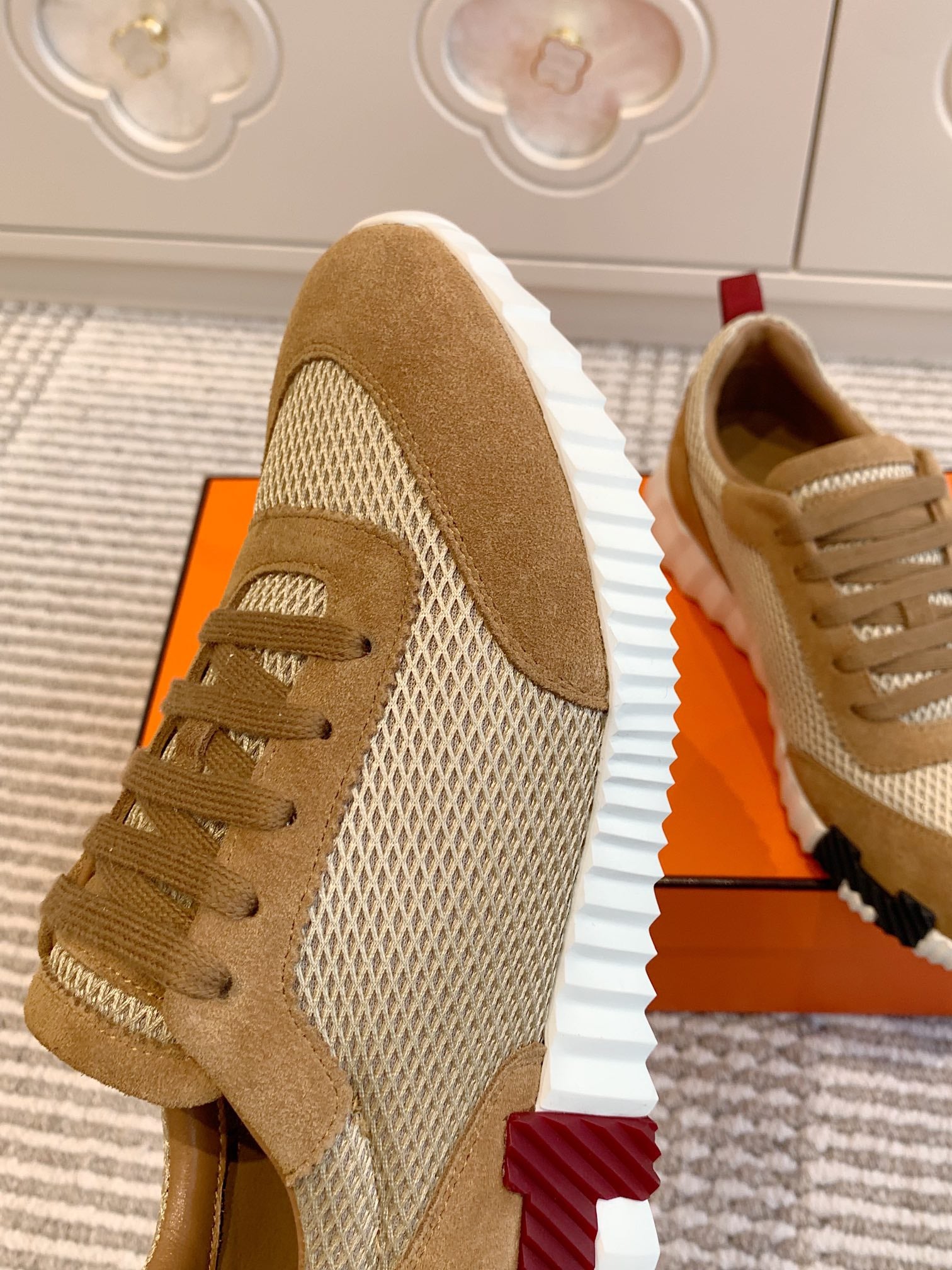 BOUNCING SNEAKER IN CIDER BROWN GRAPHIC MESH AND SUEDE、mysite、Cacoeks