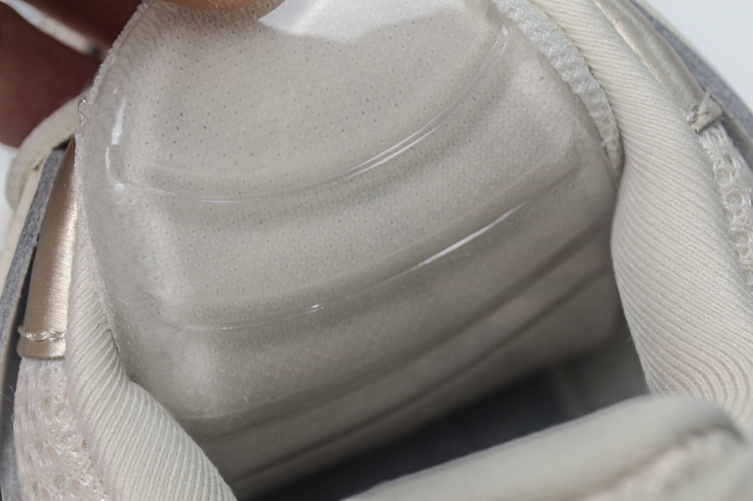 Balenciaga Track Trainer in Beige、mysite、Cacoeks