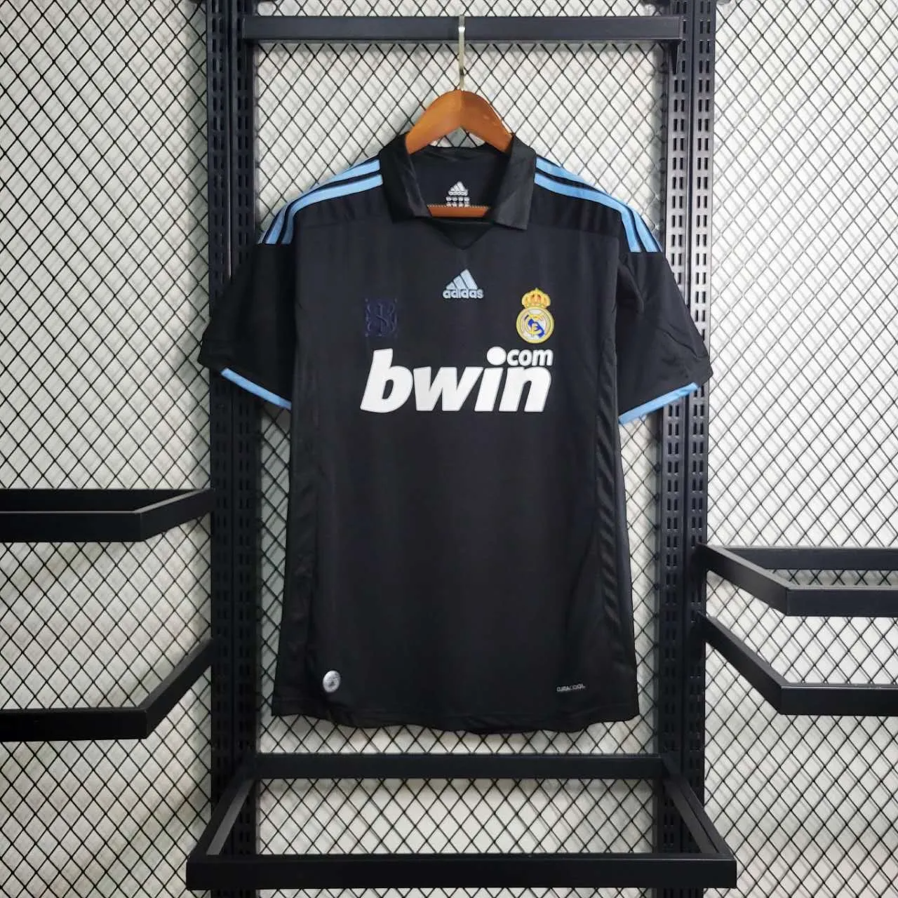 Higojerseys-Retro Real Madrid 09-10 Away Stadium Jersey